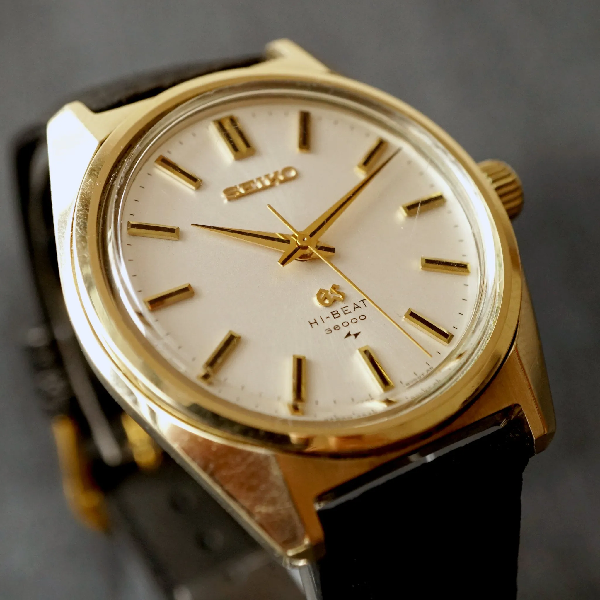 1971 GRAND SEIKO REF.4520-8000 HAND WOUND WATCH CAP GOLD