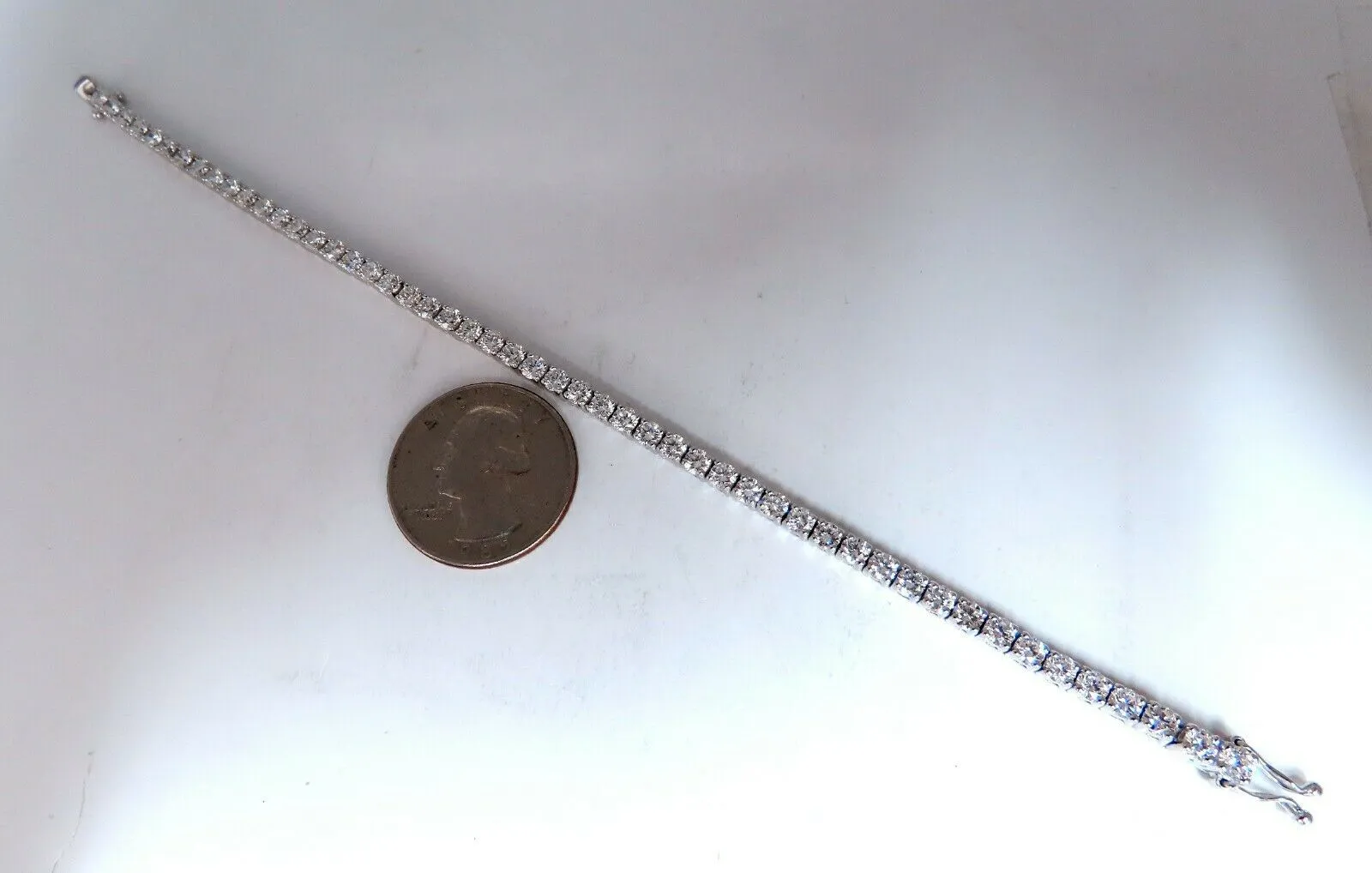 7.02ct Natural Diamonds Tennis Bracelet 18 Karat