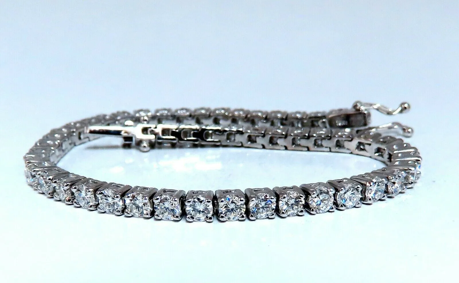 7.02ct Natural Diamonds Tennis Bracelet 18 Karat