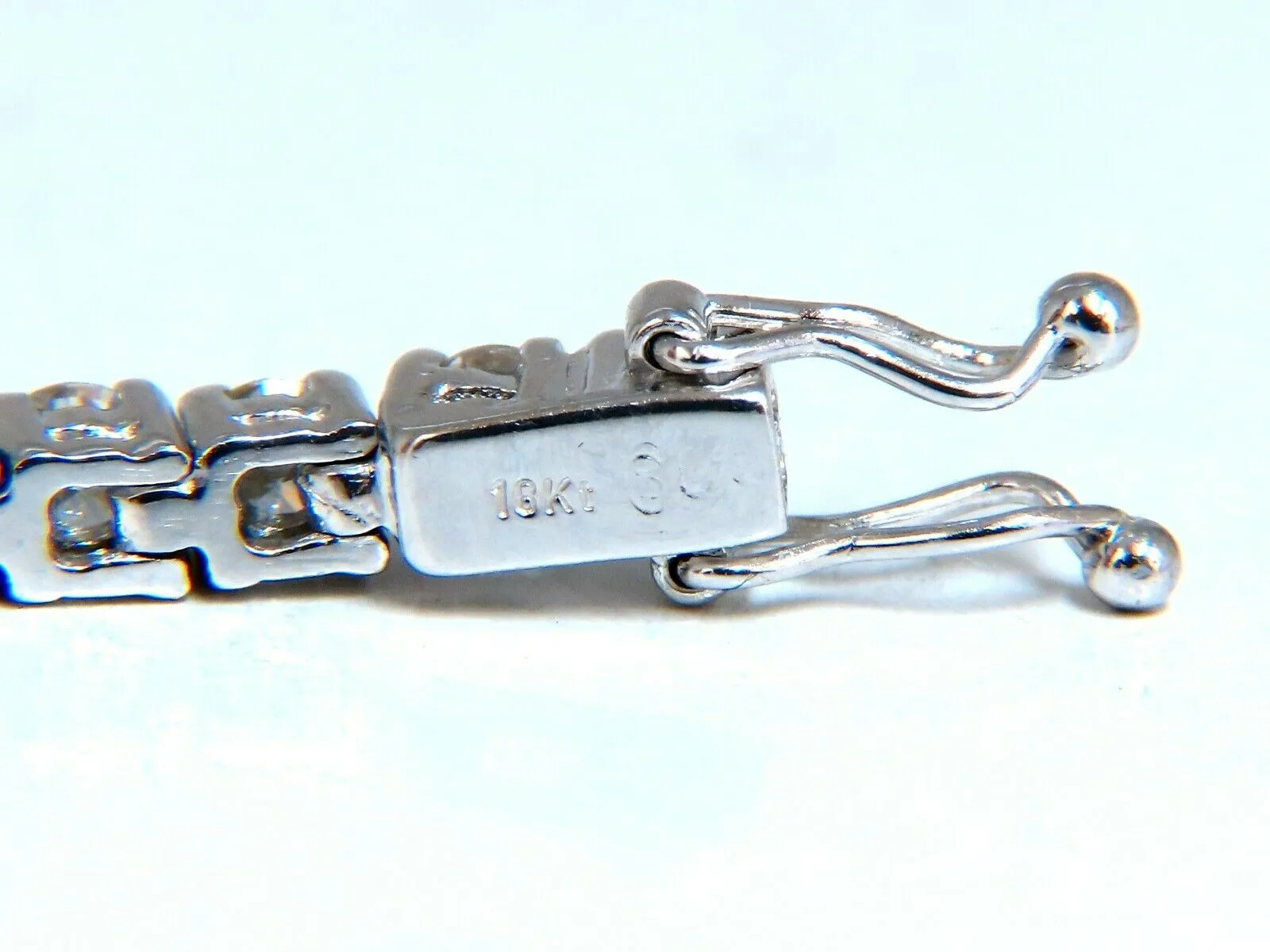 7.02ct Natural Diamonds Tennis Bracelet 18 Karat
