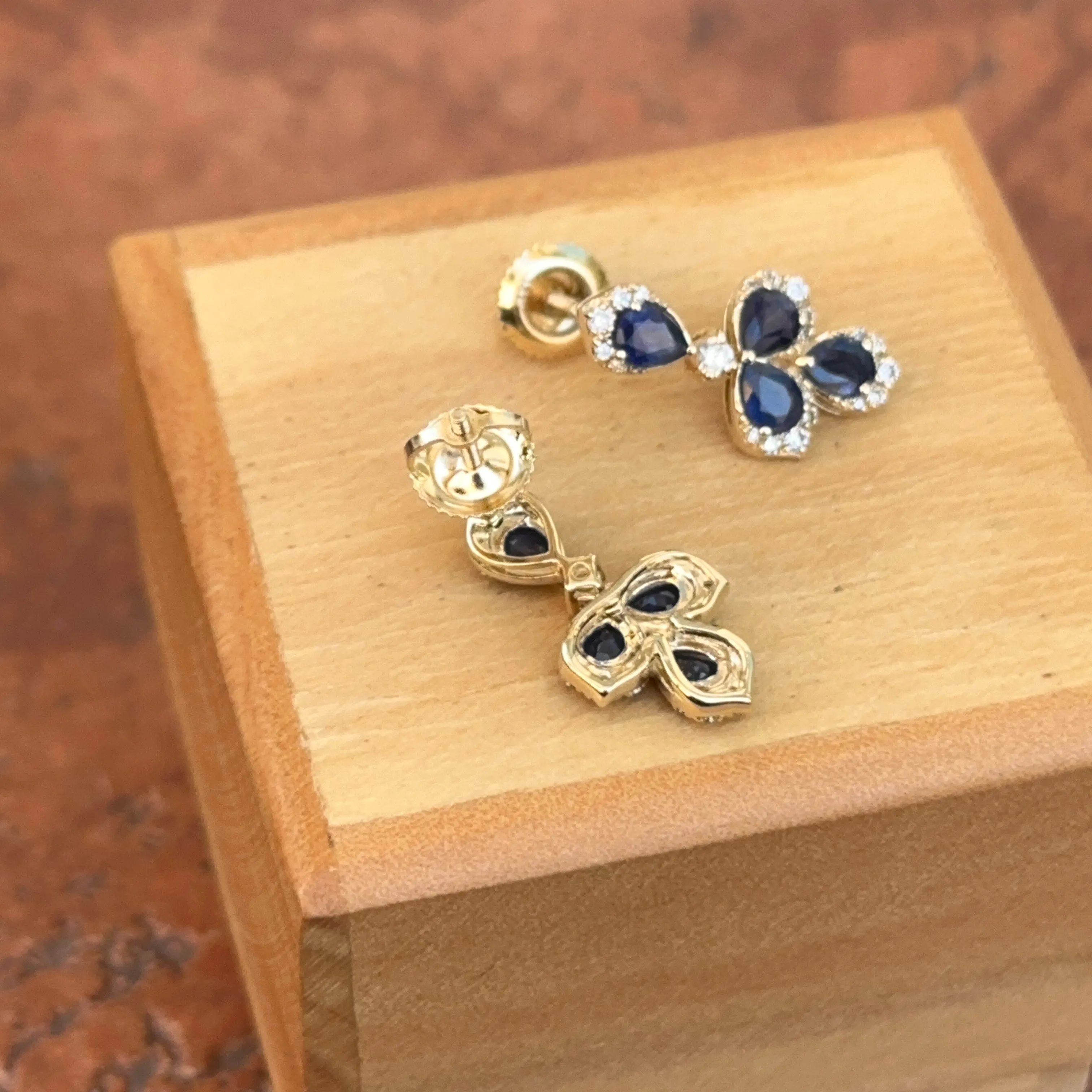 Estate 14KT Yellow Gold Pear Blue Sapphire   Diamond Earrings