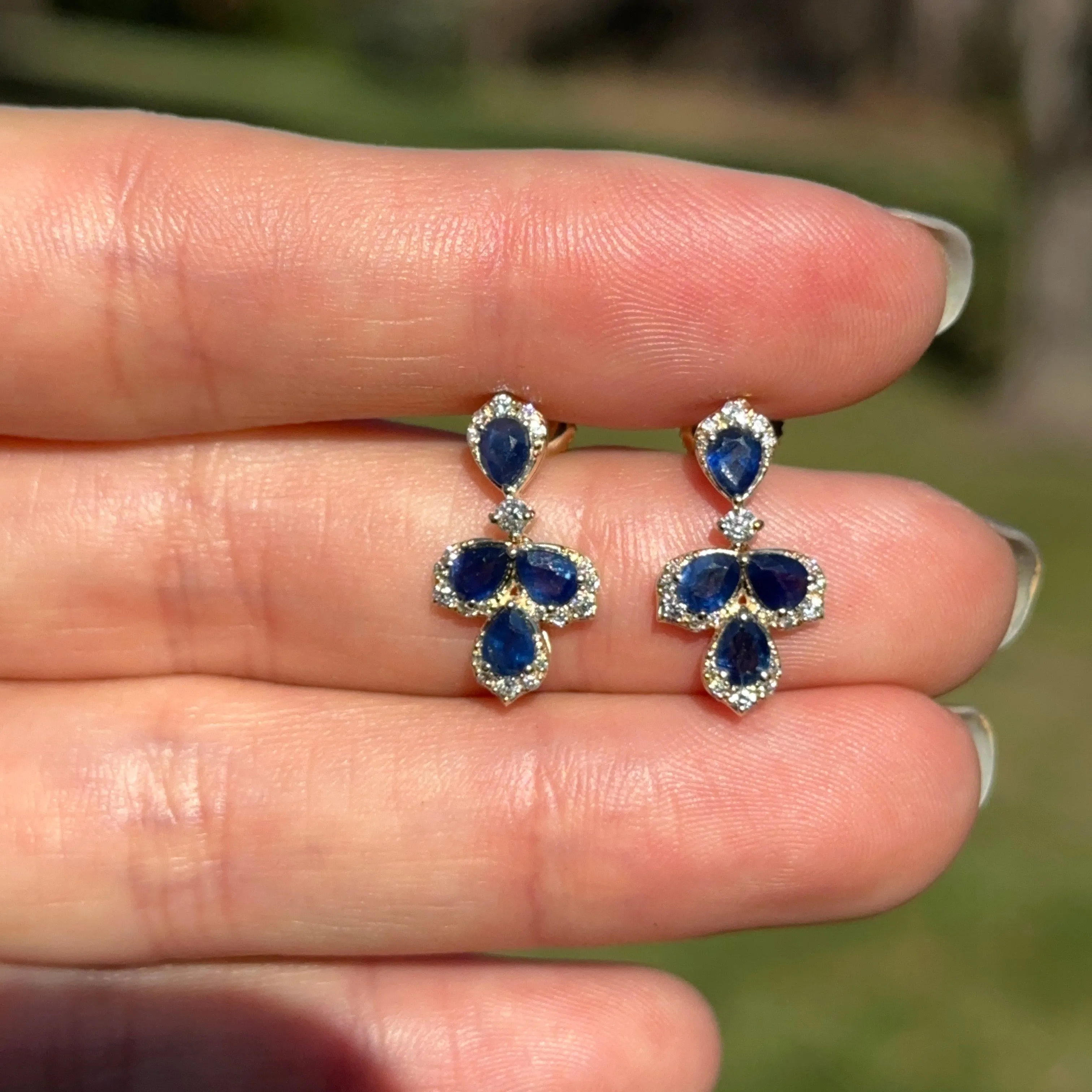 Estate 14KT Yellow Gold Pear Blue Sapphire   Diamond Earrings