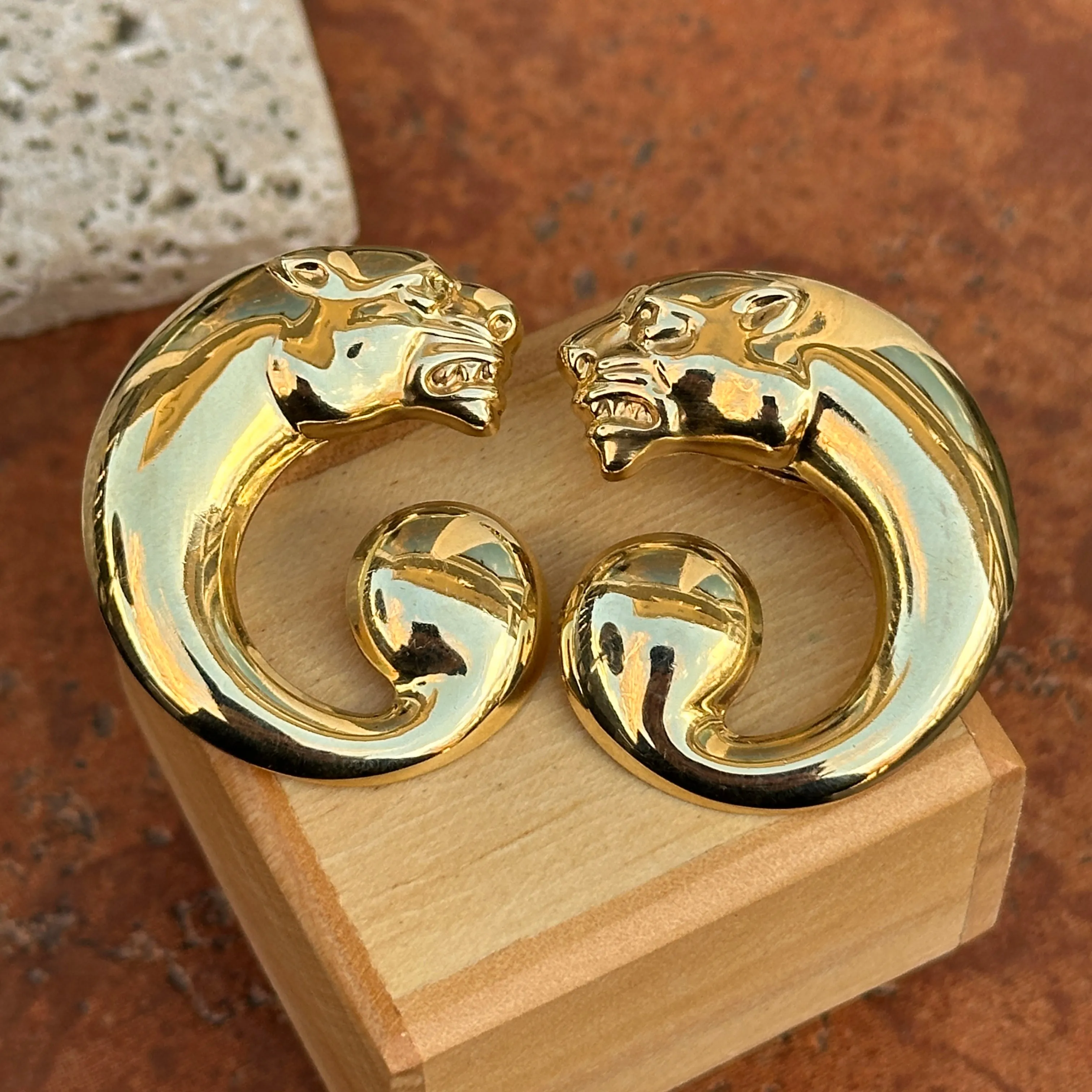 Estate Bassani 14KT Yellow Gold Panther Swirl Post Earrings