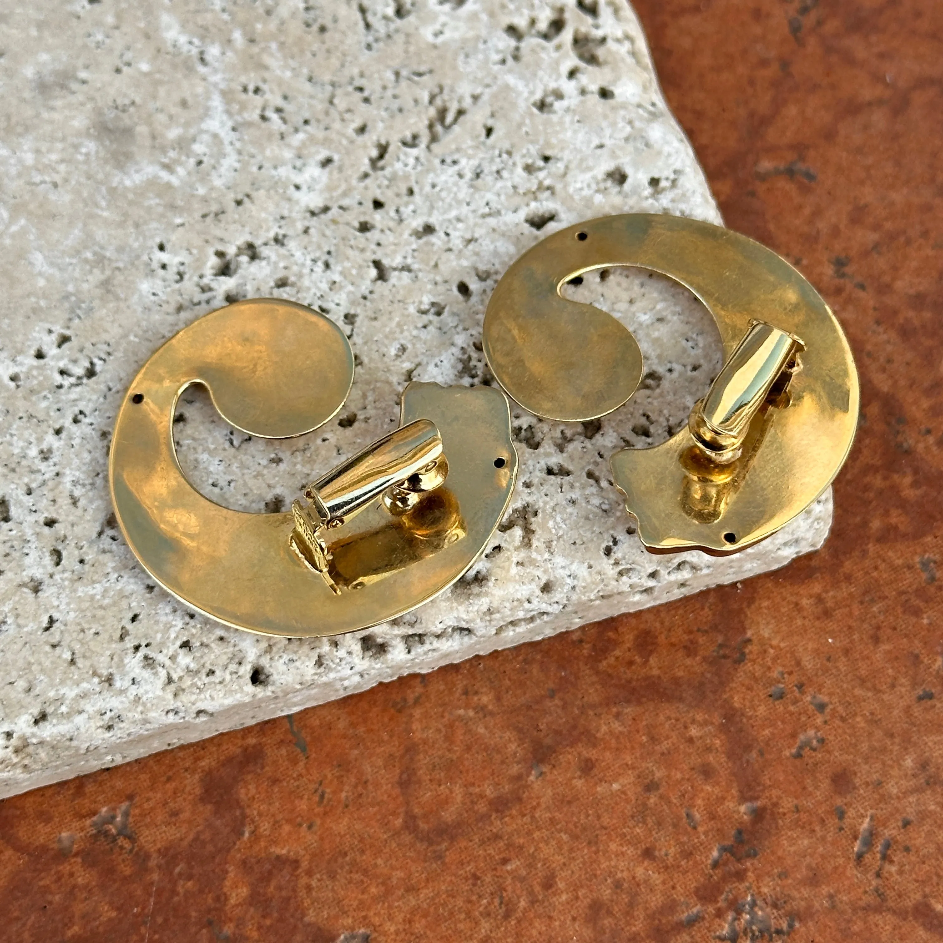 Estate Bassani 14KT Yellow Gold Panther Swirl Post Earrings