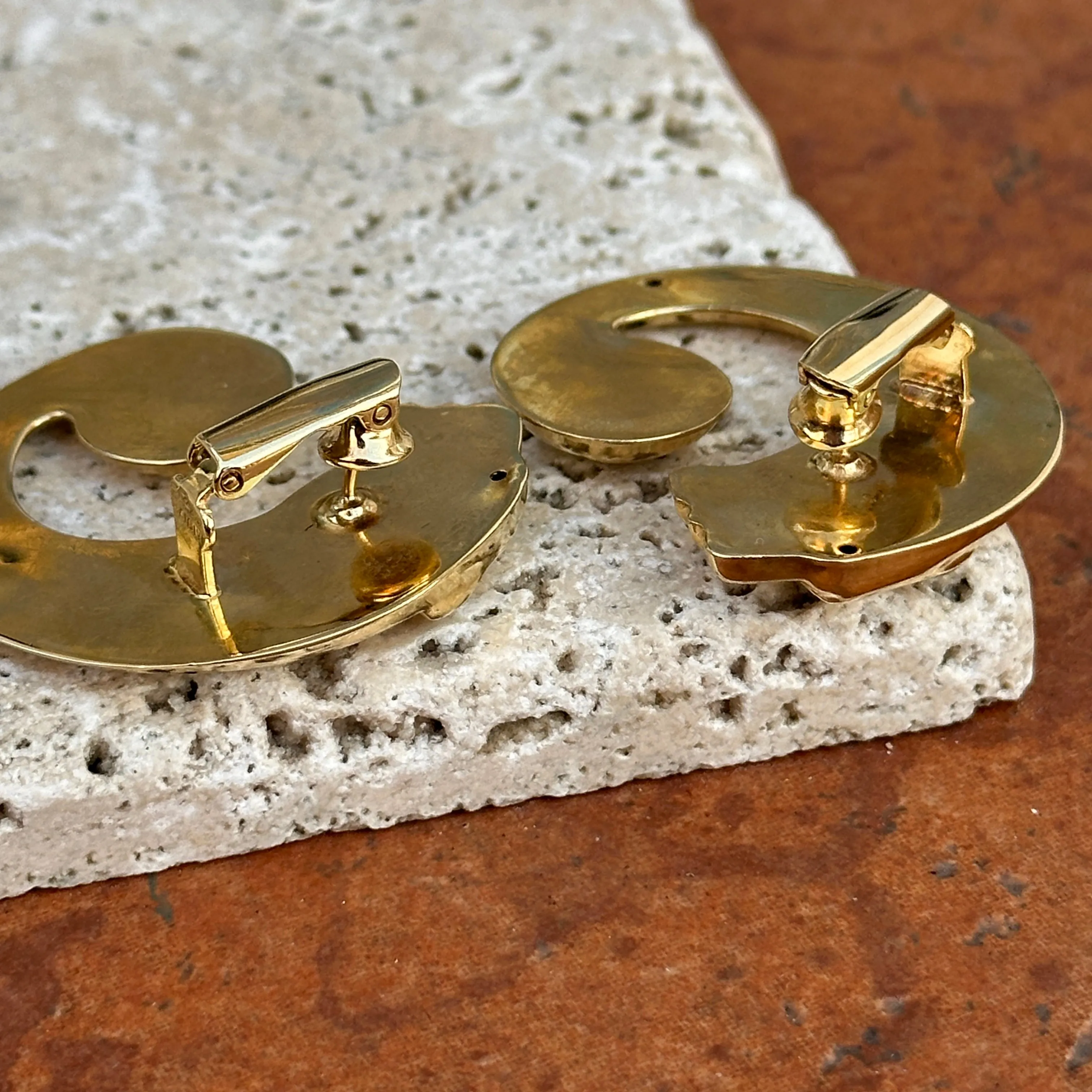 Estate Bassani 14KT Yellow Gold Panther Swirl Post Earrings