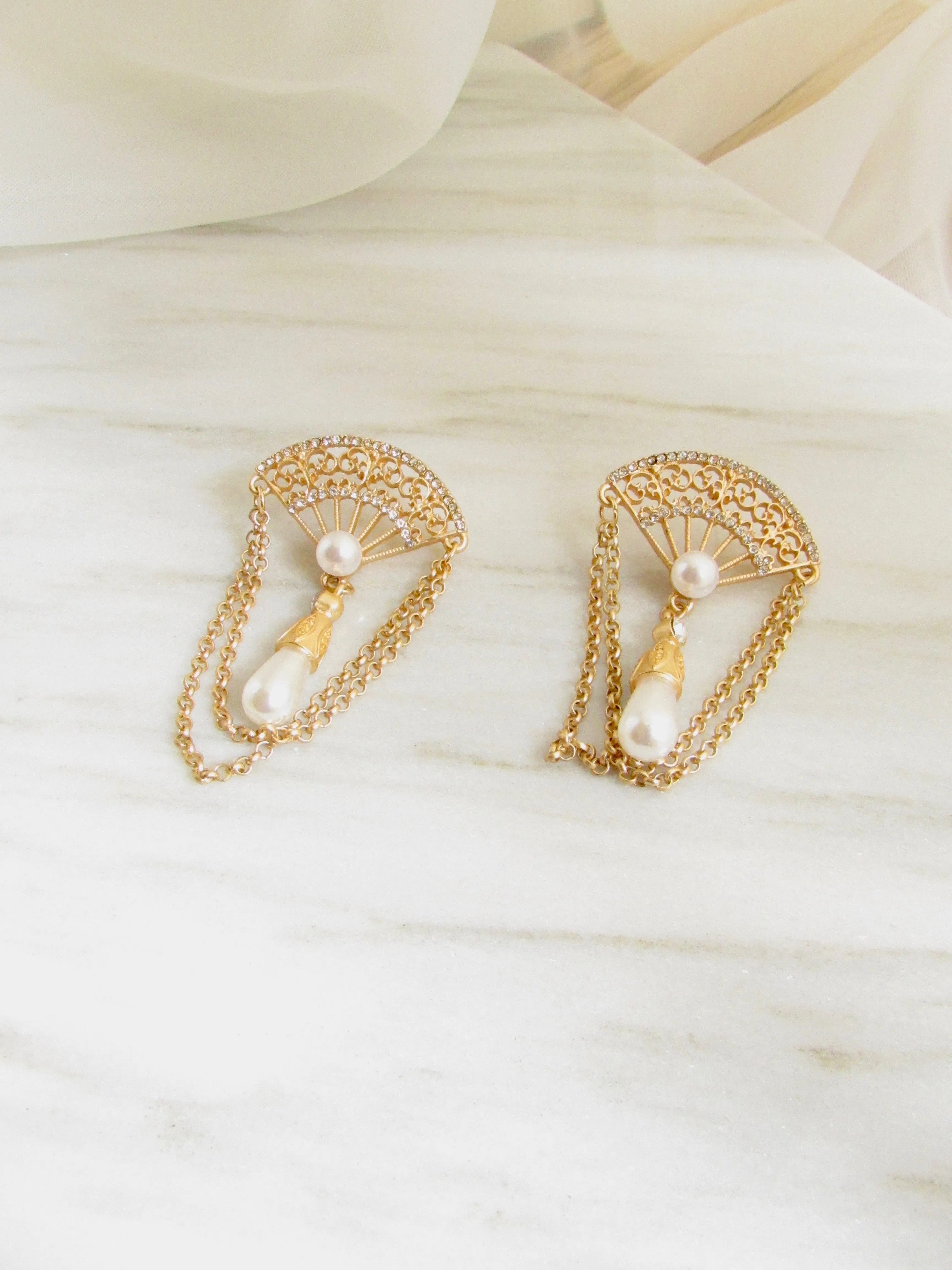 Fan Chain Pearl Gold Drop Earrings