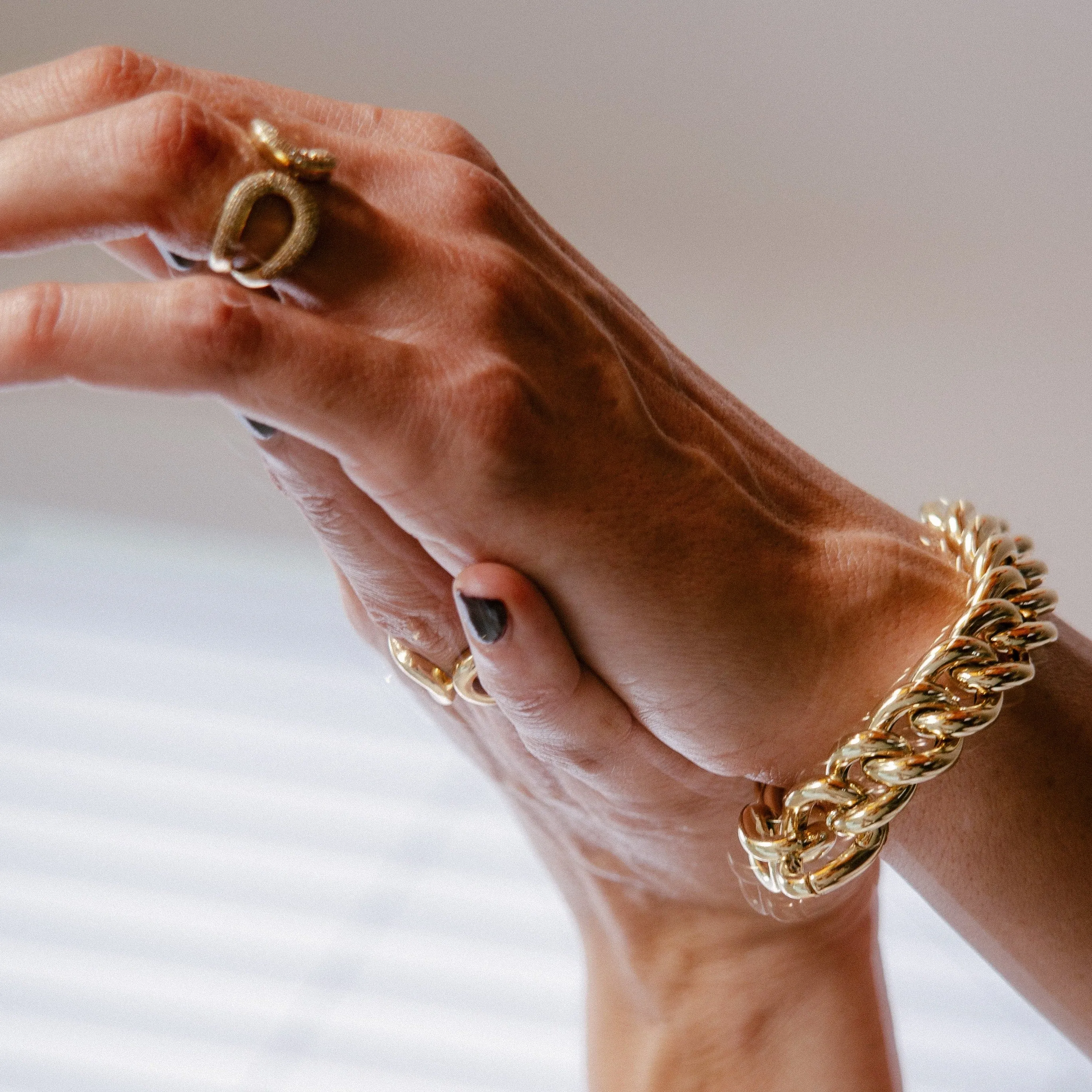 Fine Full Palma Bracelet with Tusk Clasp