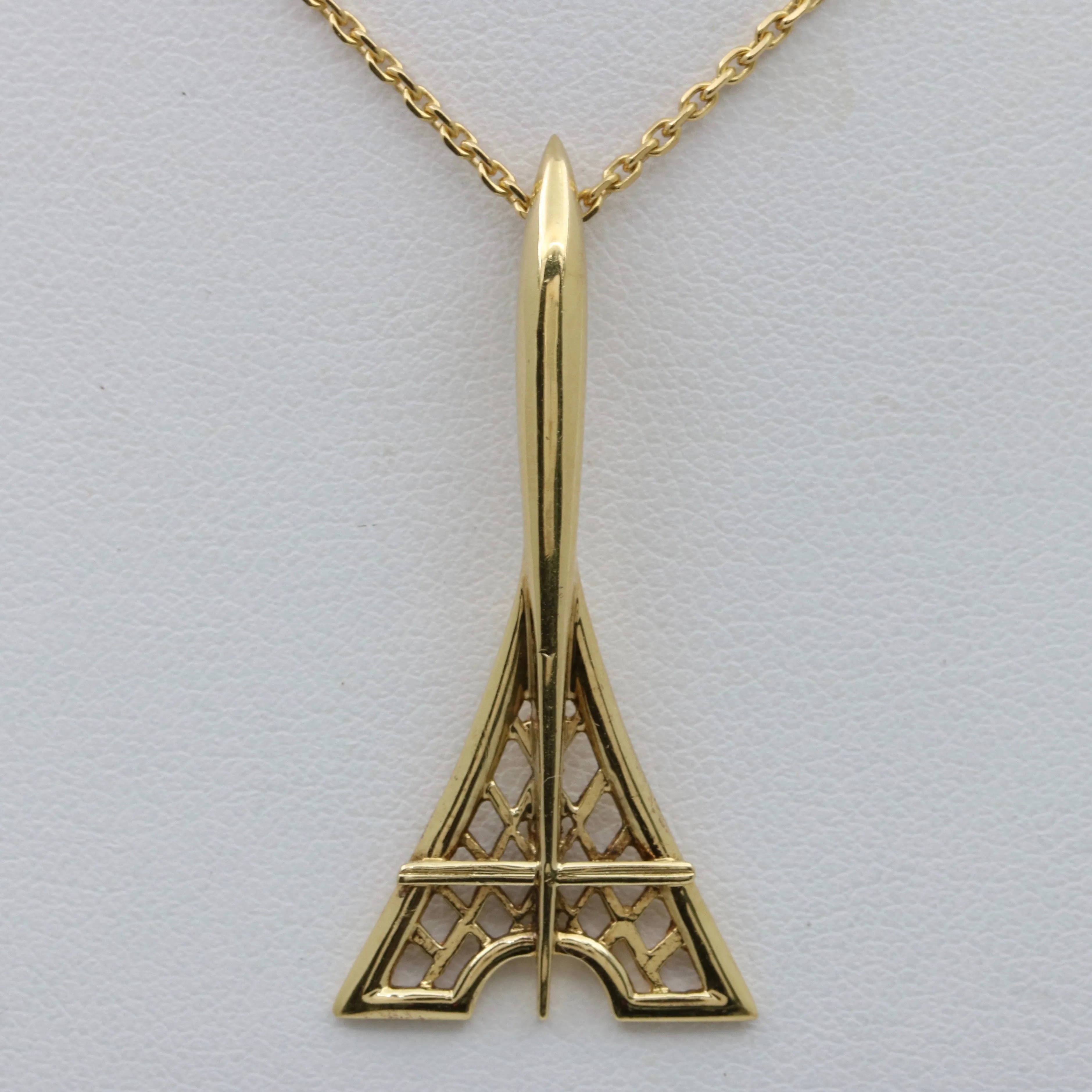 Fred of Paris 18K Gold Eiffel Tower Necklace