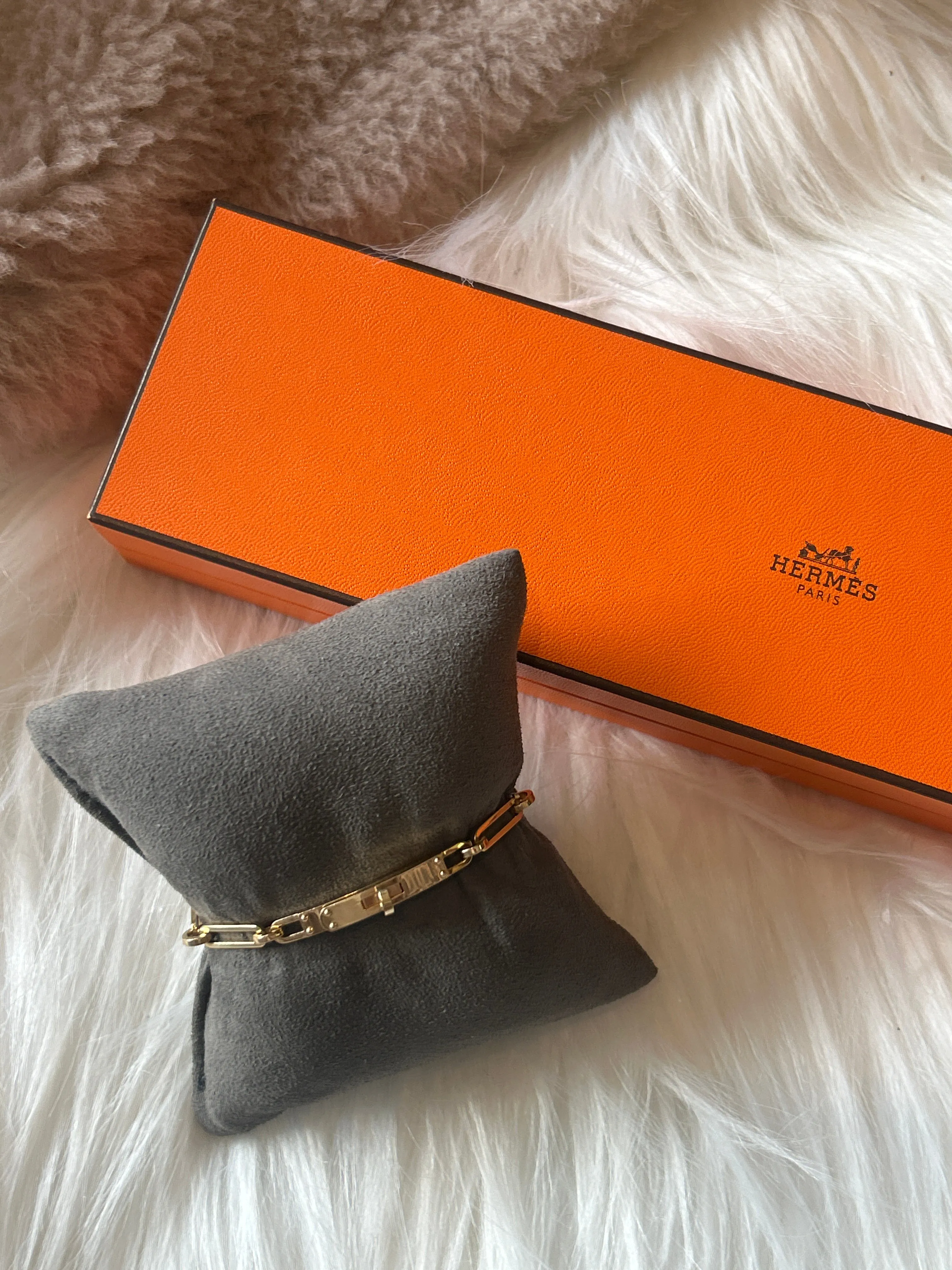 Hermès 18k Yellow Gold ‘Kelly Chaine’ PM Bracelet