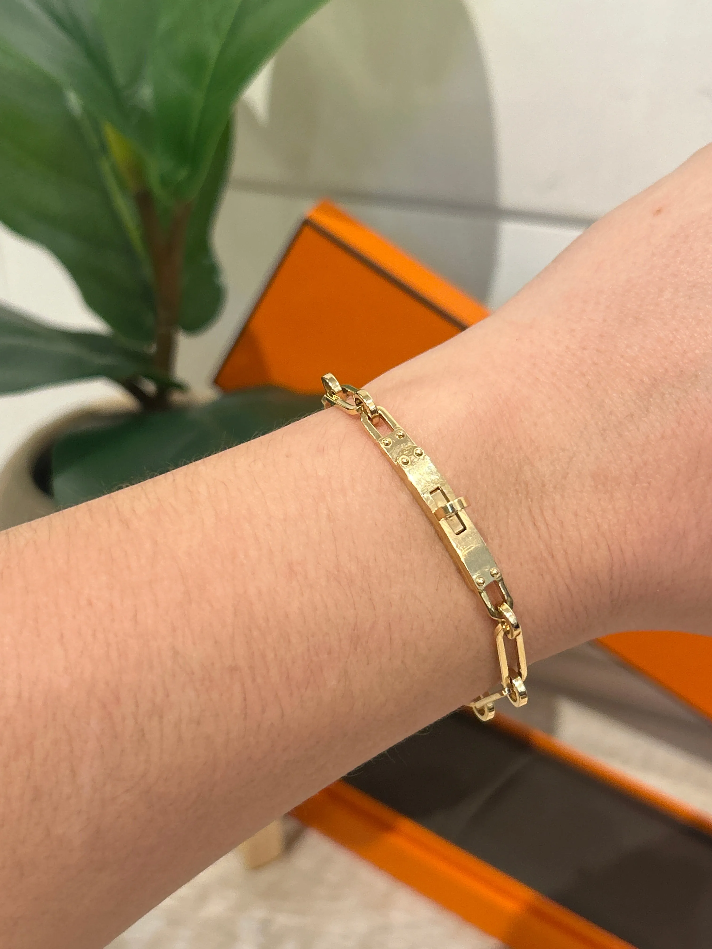 Hermès 18k Yellow Gold ‘Kelly Chaine’ PM Bracelet