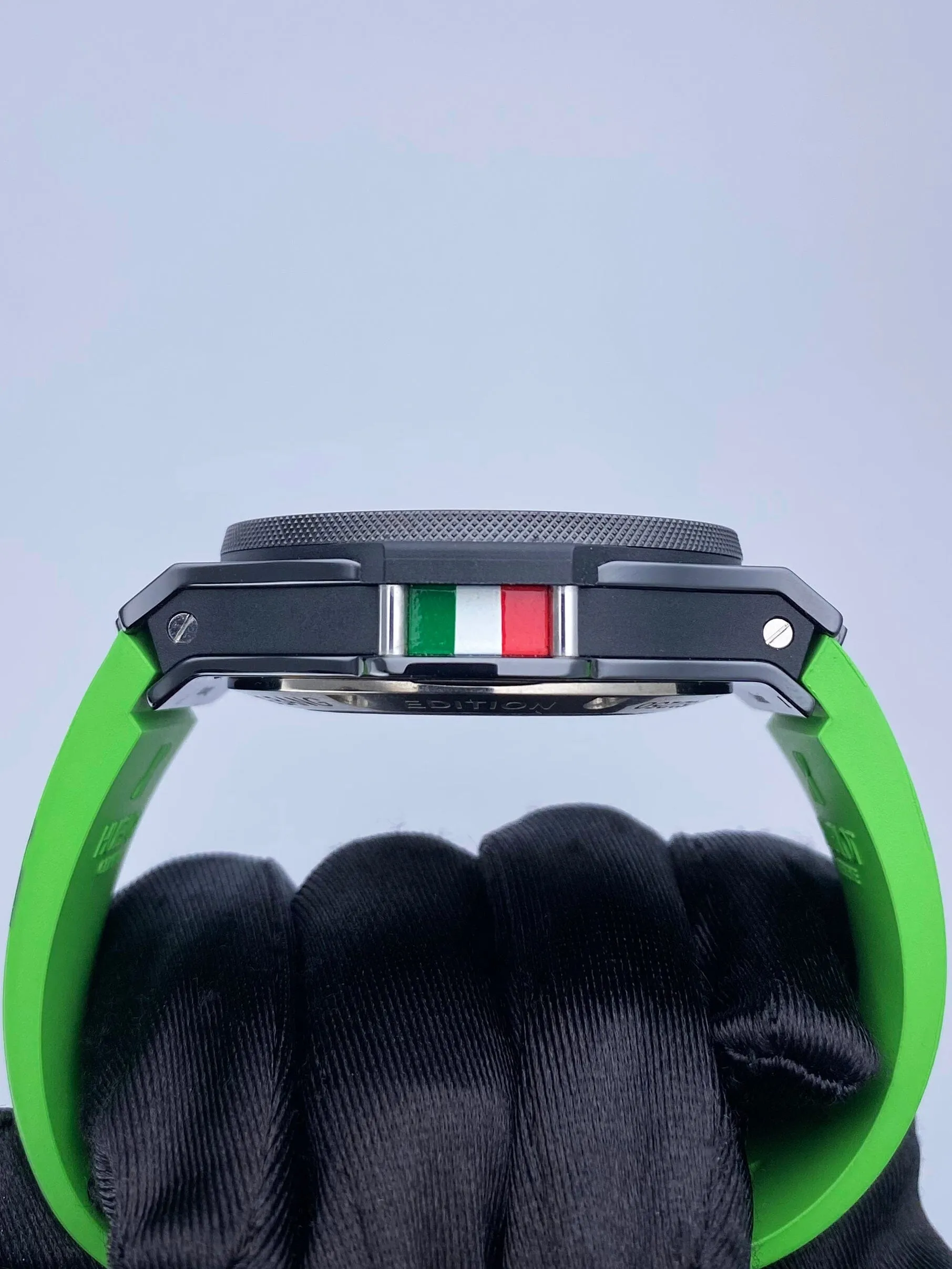 Hublot Big Bang Mexican Futbol 2007 Limited Edtion 301.CX.134.RX.MEX07 Watch Box Papers