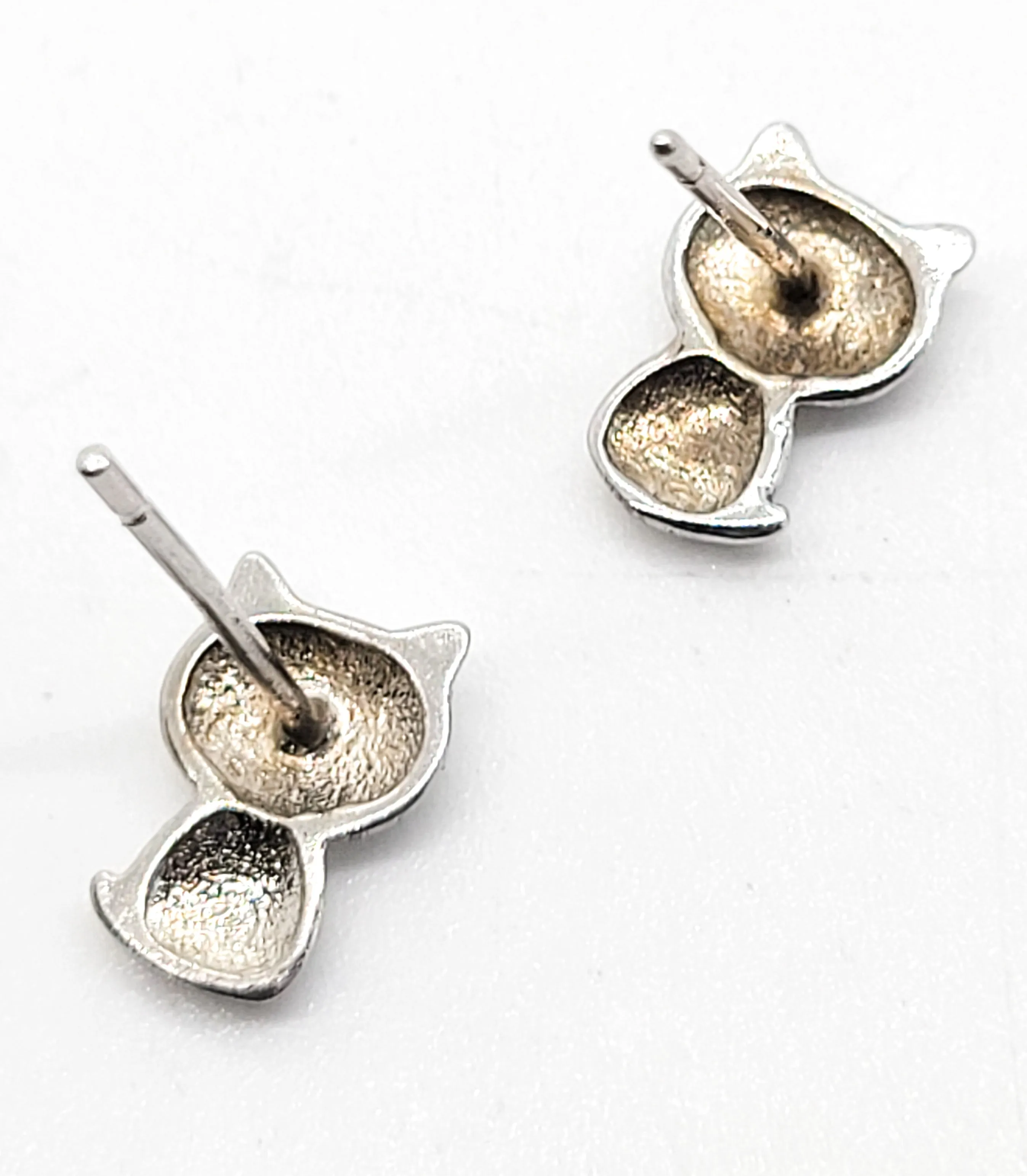 Kitty Cat feline pet Brushed sterling silver vintage stud earrings