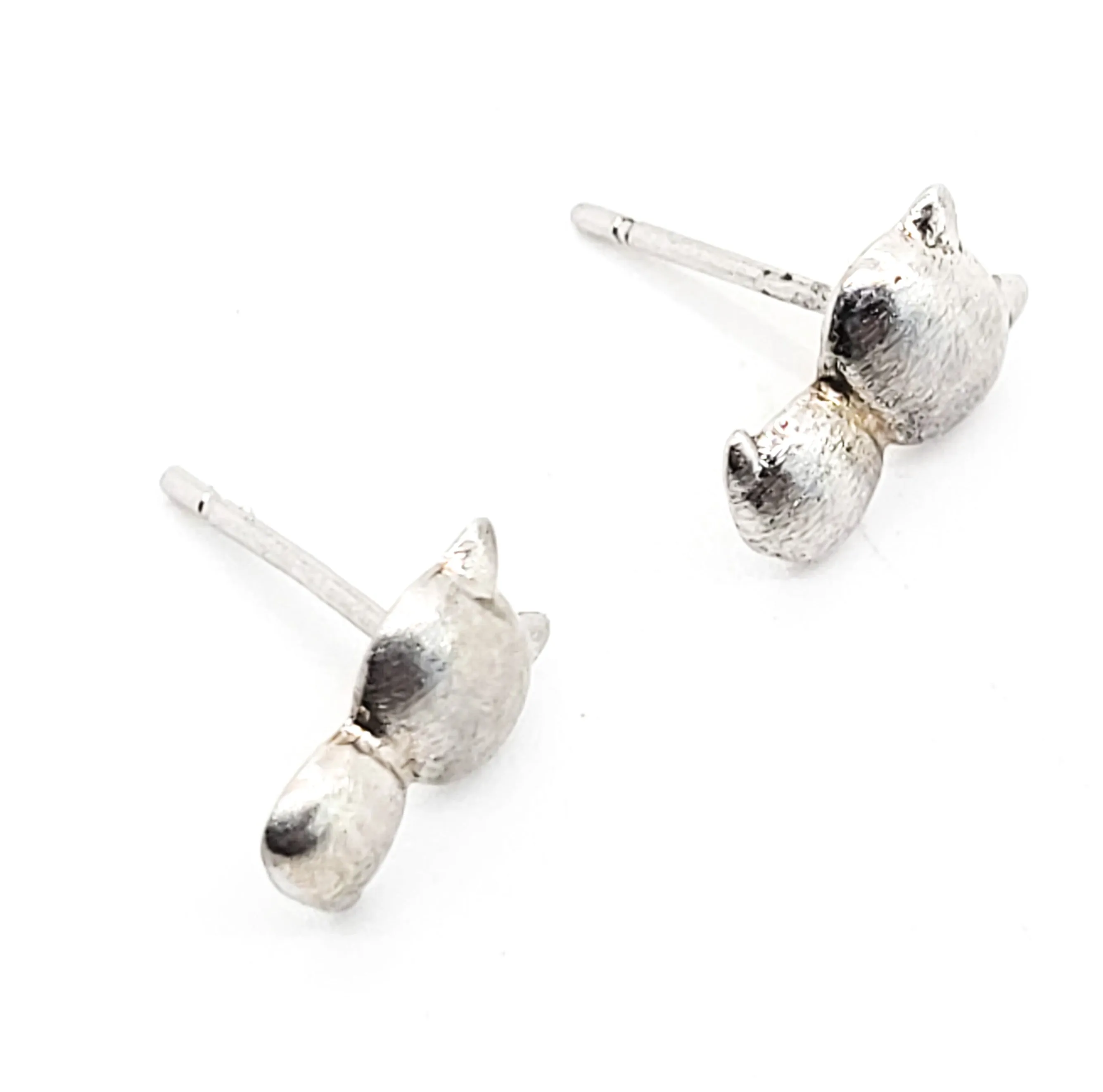 Kitty Cat feline pet Brushed sterling silver vintage stud earrings