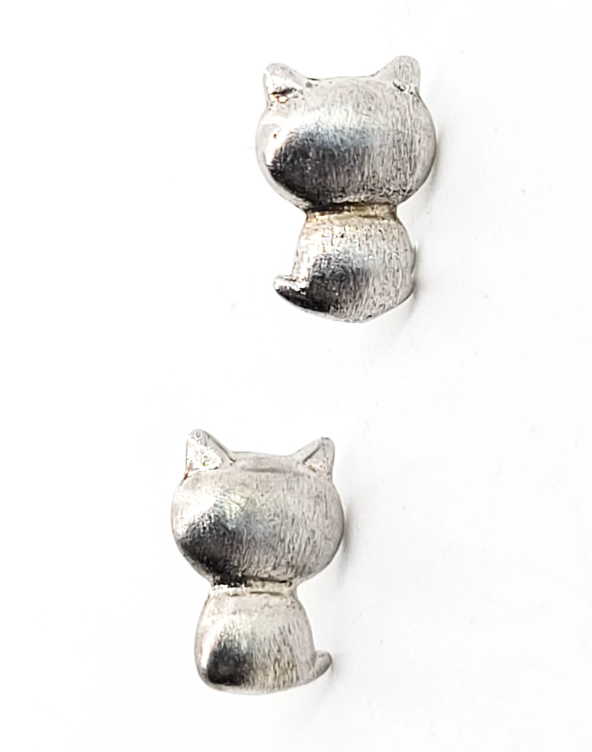 Kitty Cat feline pet Brushed sterling silver vintage stud earrings