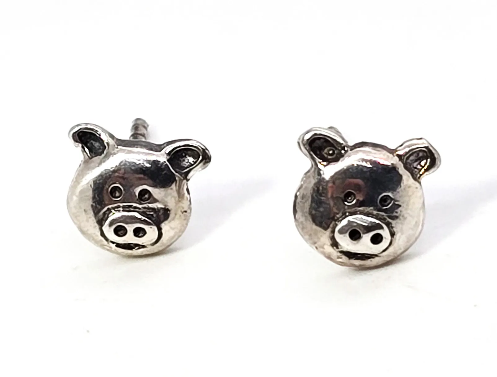 Little Piggy cute cartoon sterling silver pig head stud earrings farm barnyard