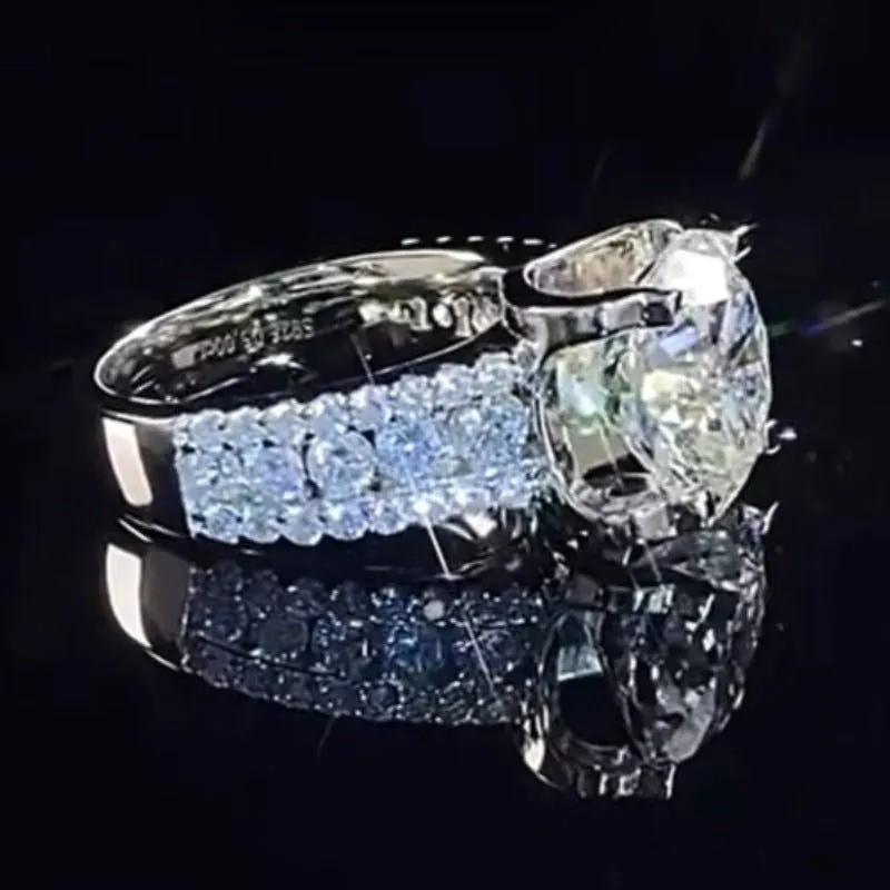 Luxury Inlaid Moissanite Ring For Women Engagement Jewelry
