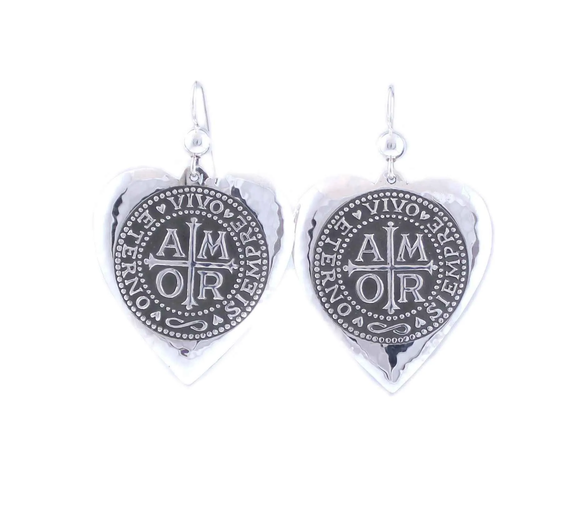 Medium Amor Heart Earrings