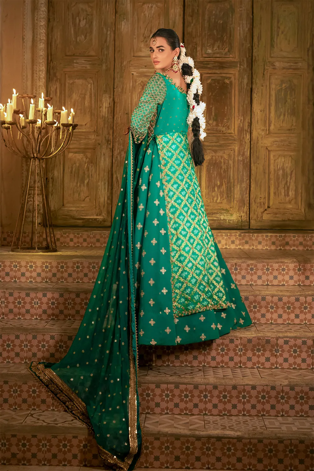 Mehndi Dress in Green Lehenga and Open Kameez Style