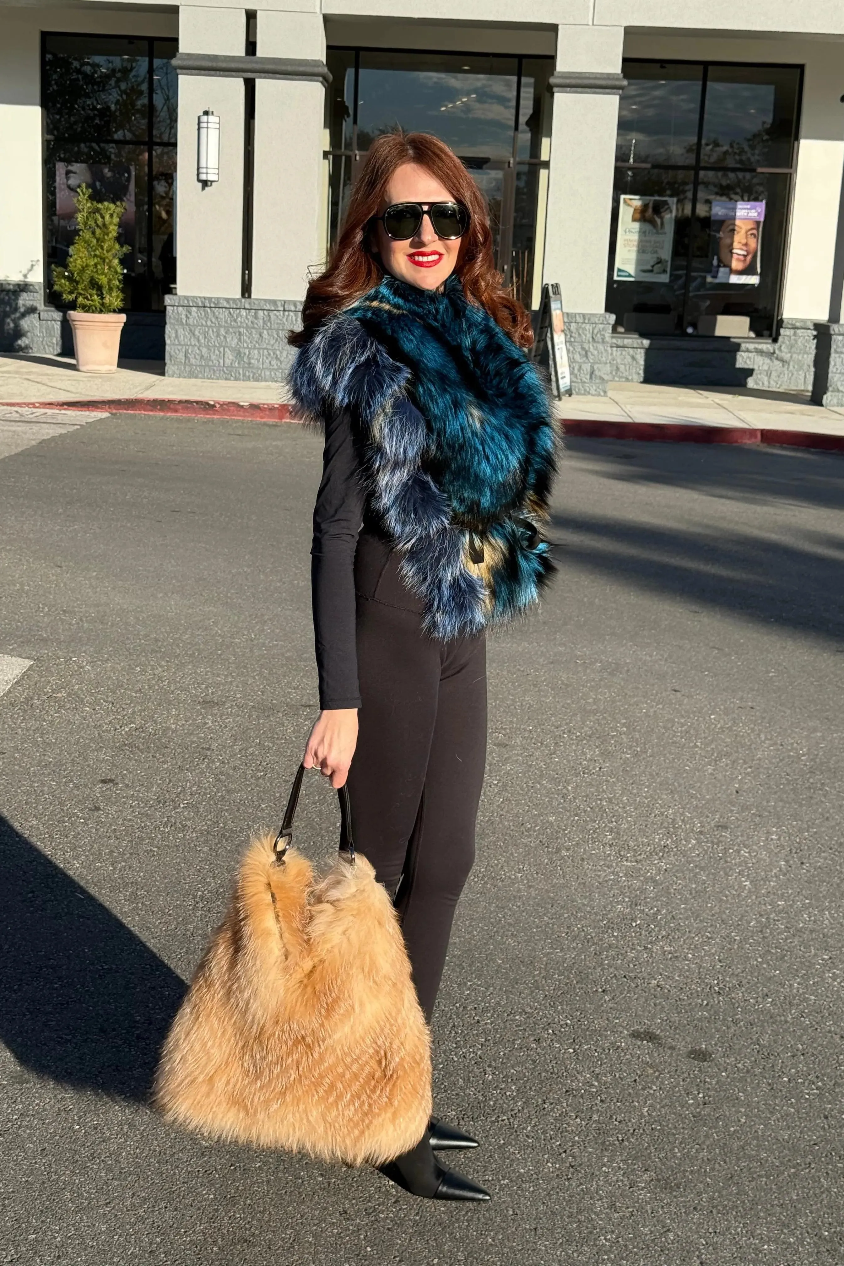 Oversized Fox Collar with Ruffle Trim