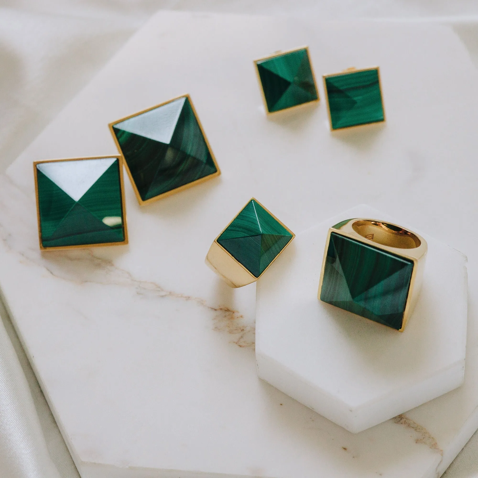 Pyramid Studs - Malachite Grande