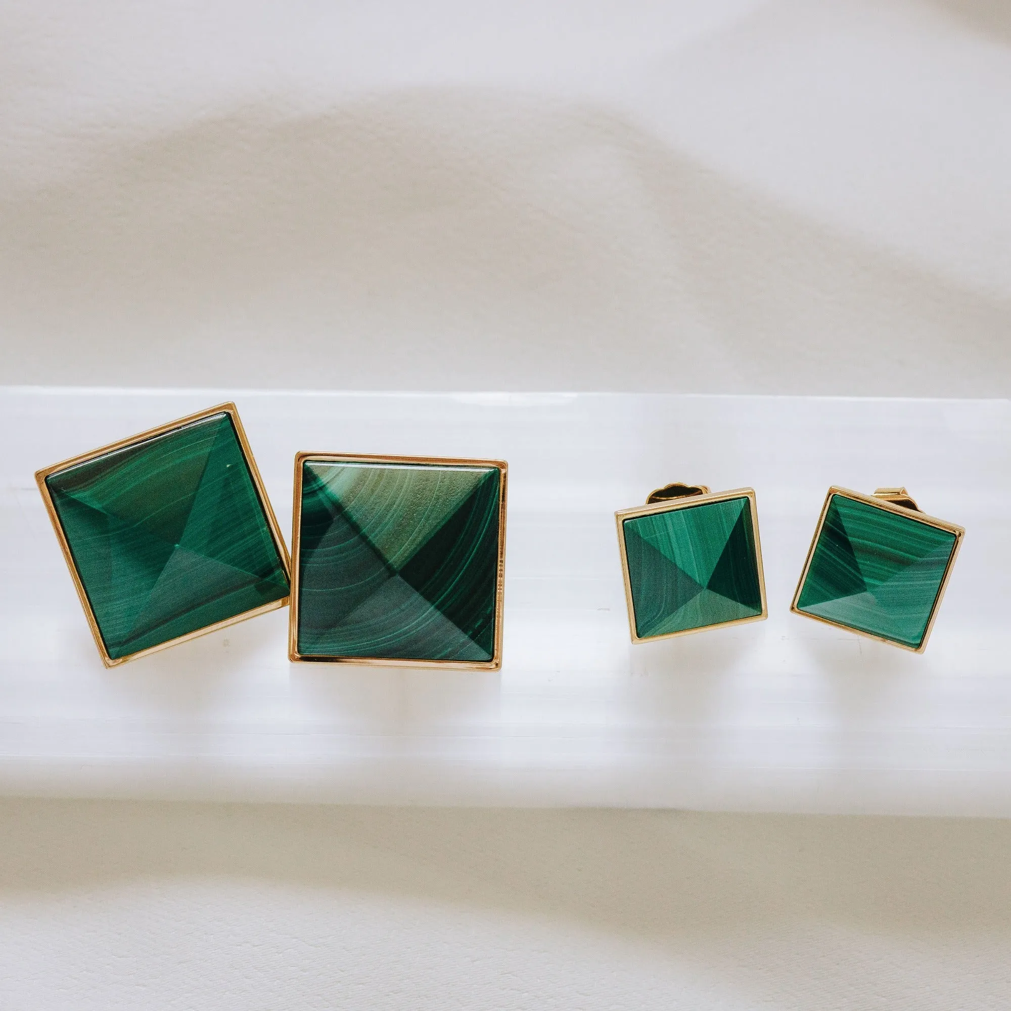 Pyramid Studs - Malachite Grande