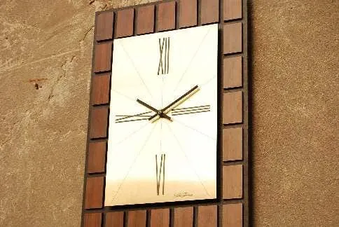 Seth Thomas Faux Wood Block Pattern Wall Clock
