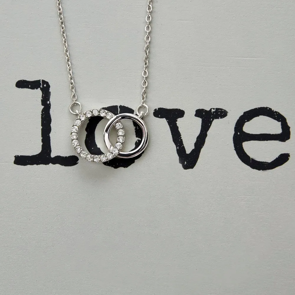 There's no better friend-Perfect Pair Circle Necklace for Sister