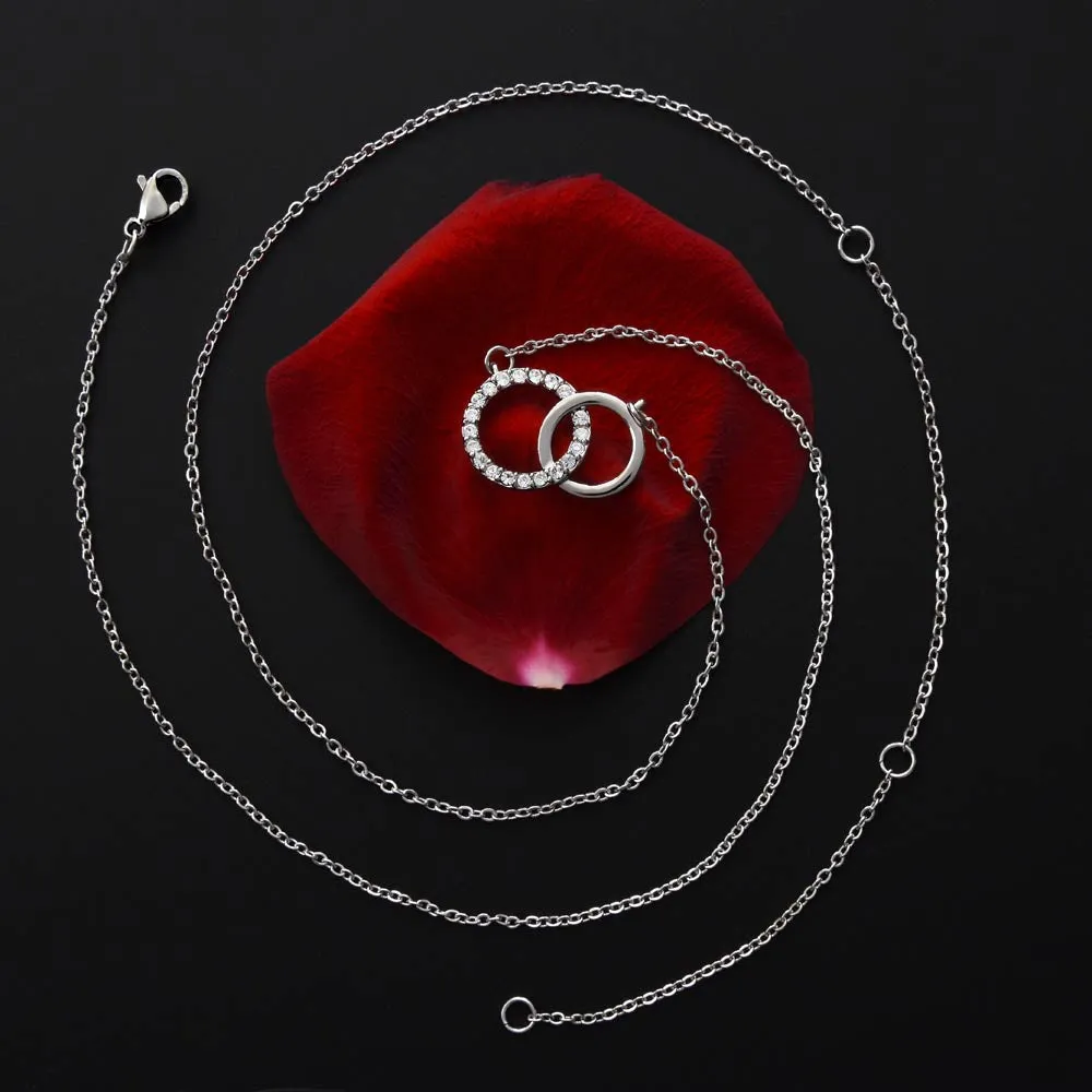 There's no better friend-Perfect Pair Circle Necklace for Sister