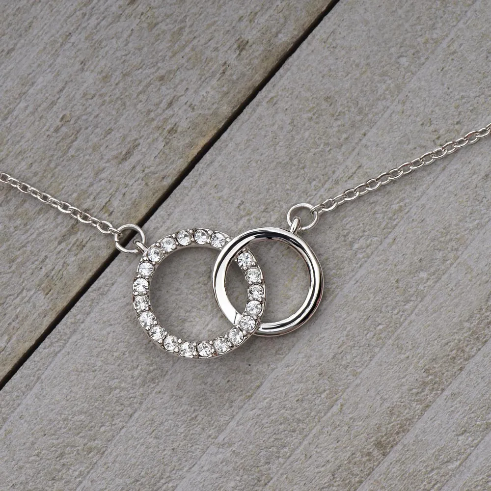 There's no better friend-Perfect Pair Circle Necklace for Sister