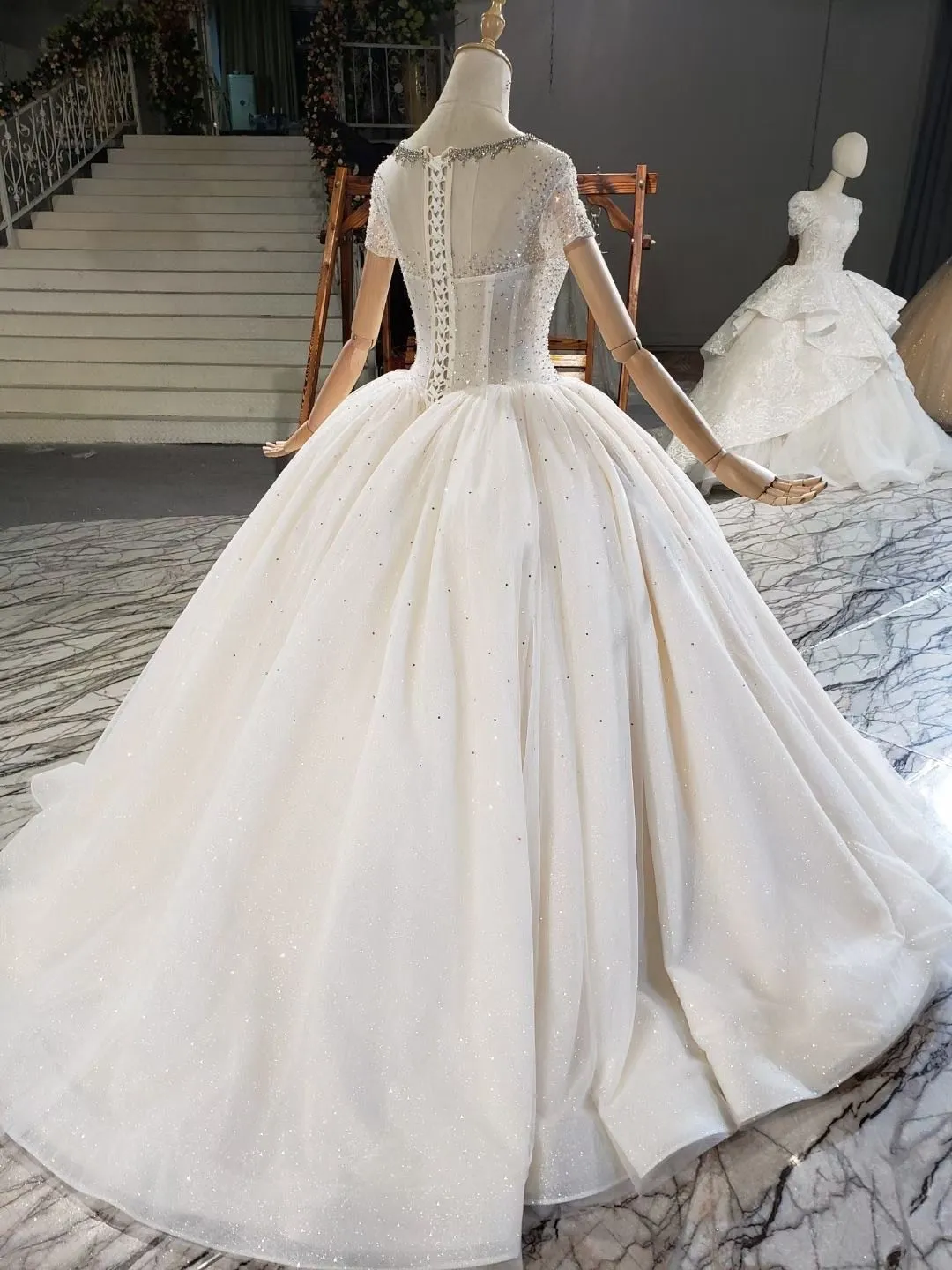 Top Beaded Bling Bling Sheer Puffy Bridal Gowns