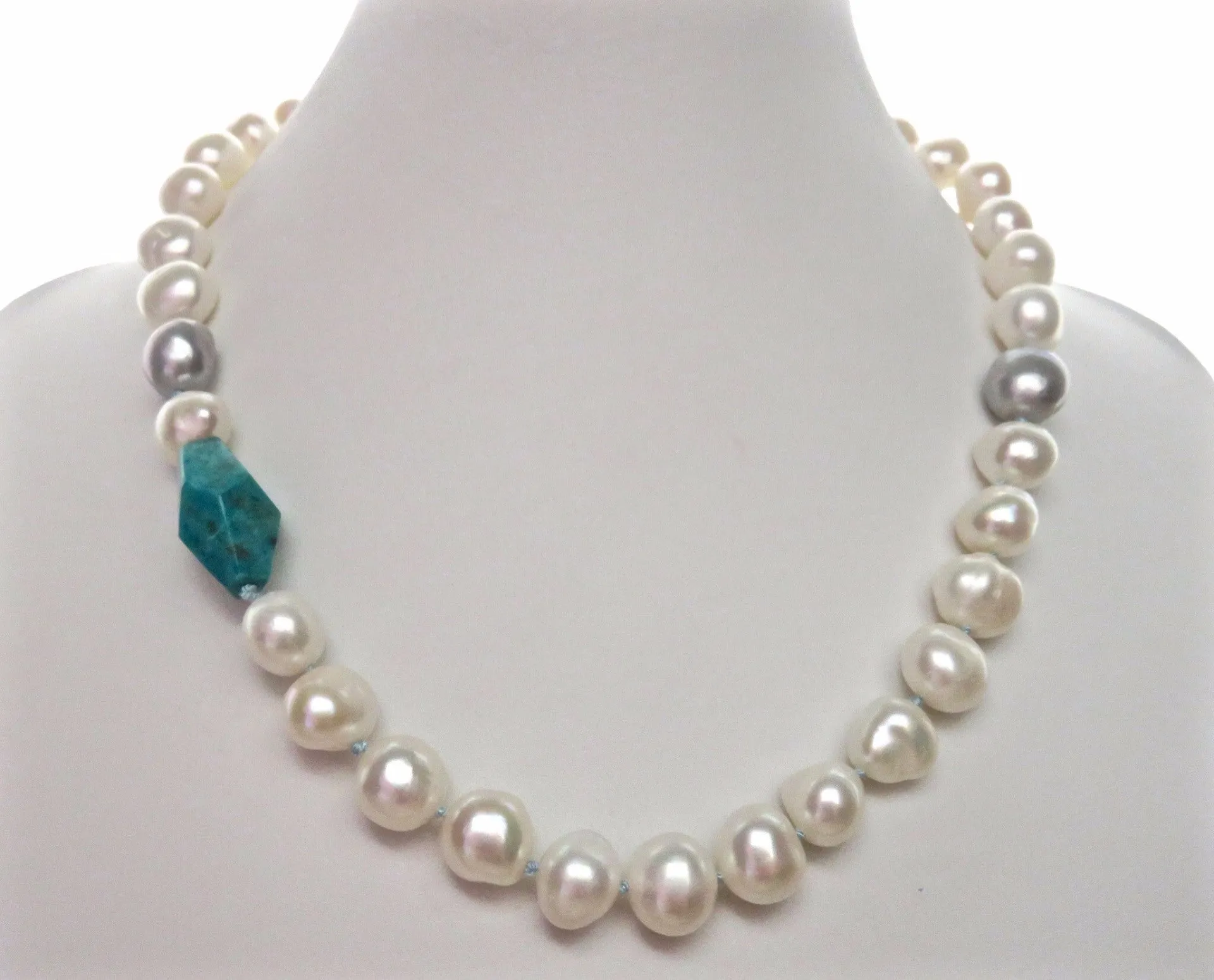 Turquoise Baroque with Tahitians