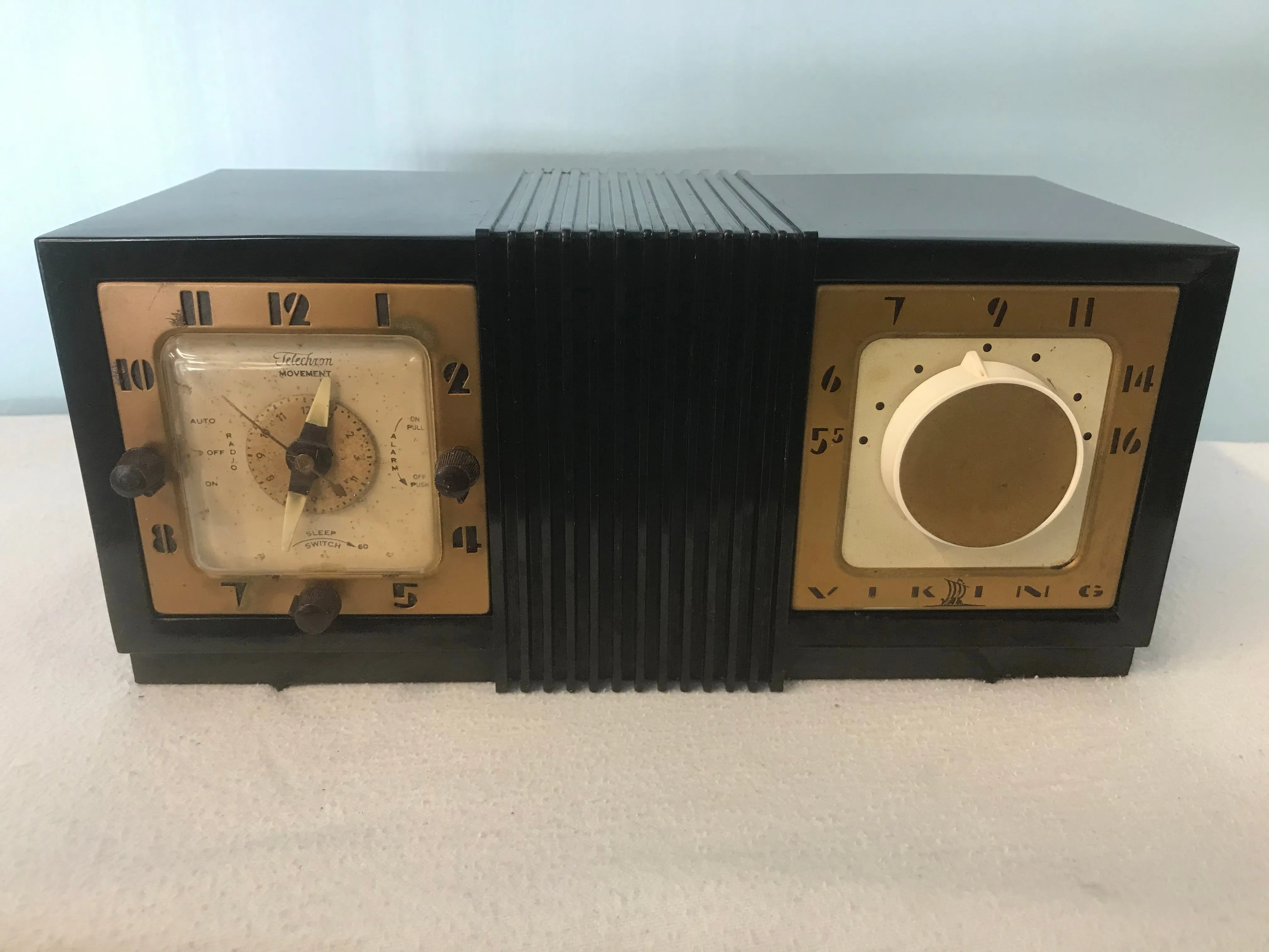 Viking 54-17RR Tube Radio With Bluetooth input.