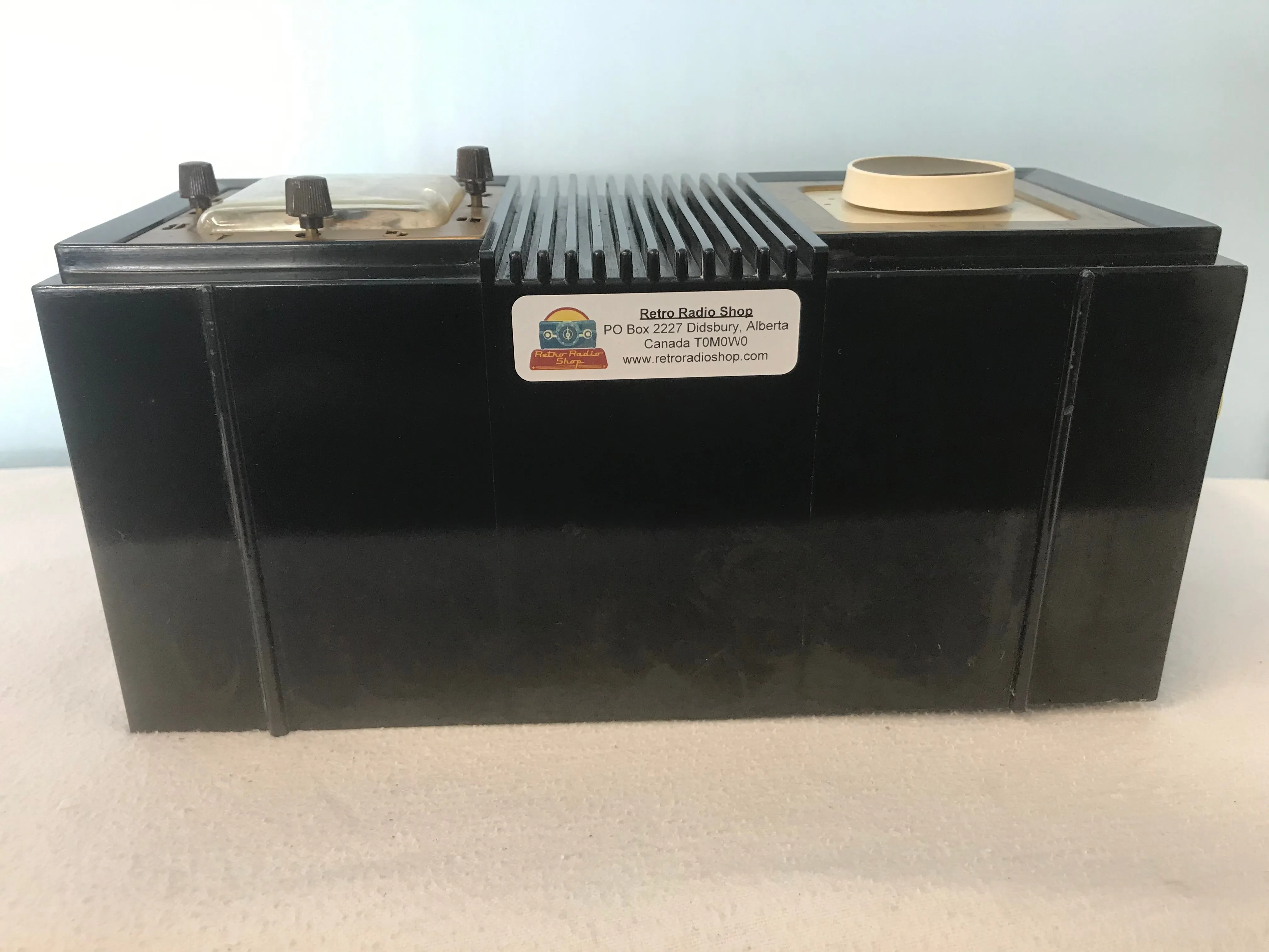 Viking 54-17RR Tube Radio With Bluetooth input.