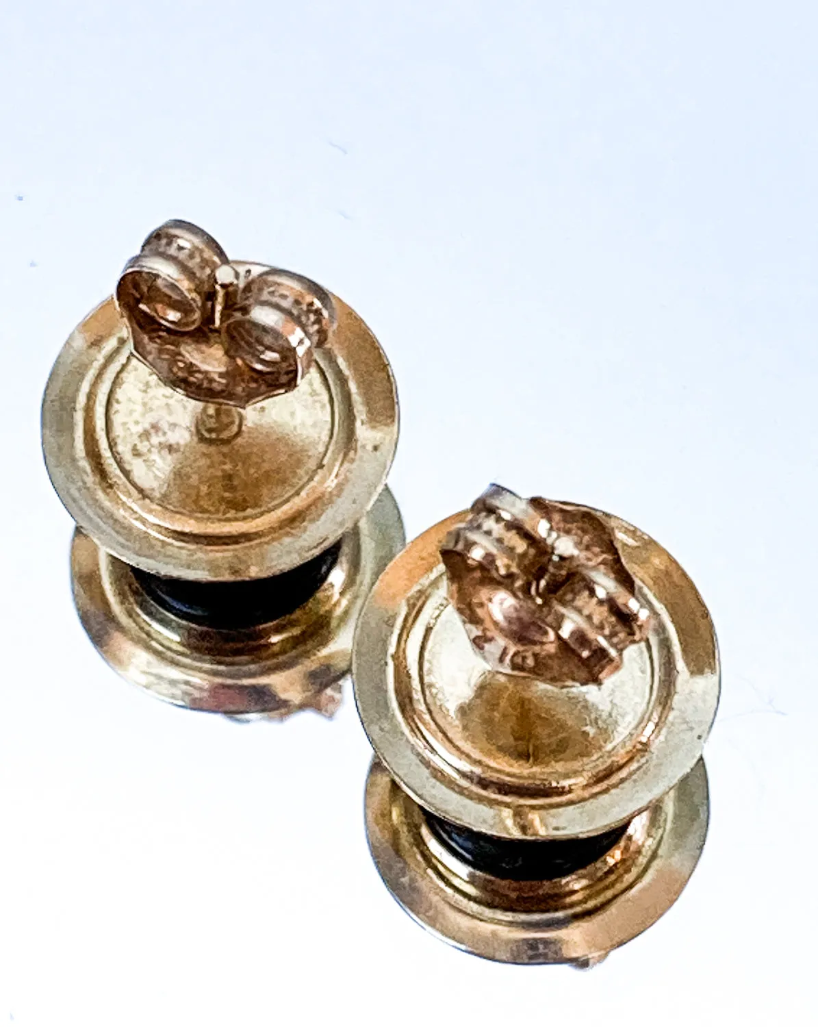 Vintage 14K Yellow Gold Black Onyx Circle Stud Post Earrings