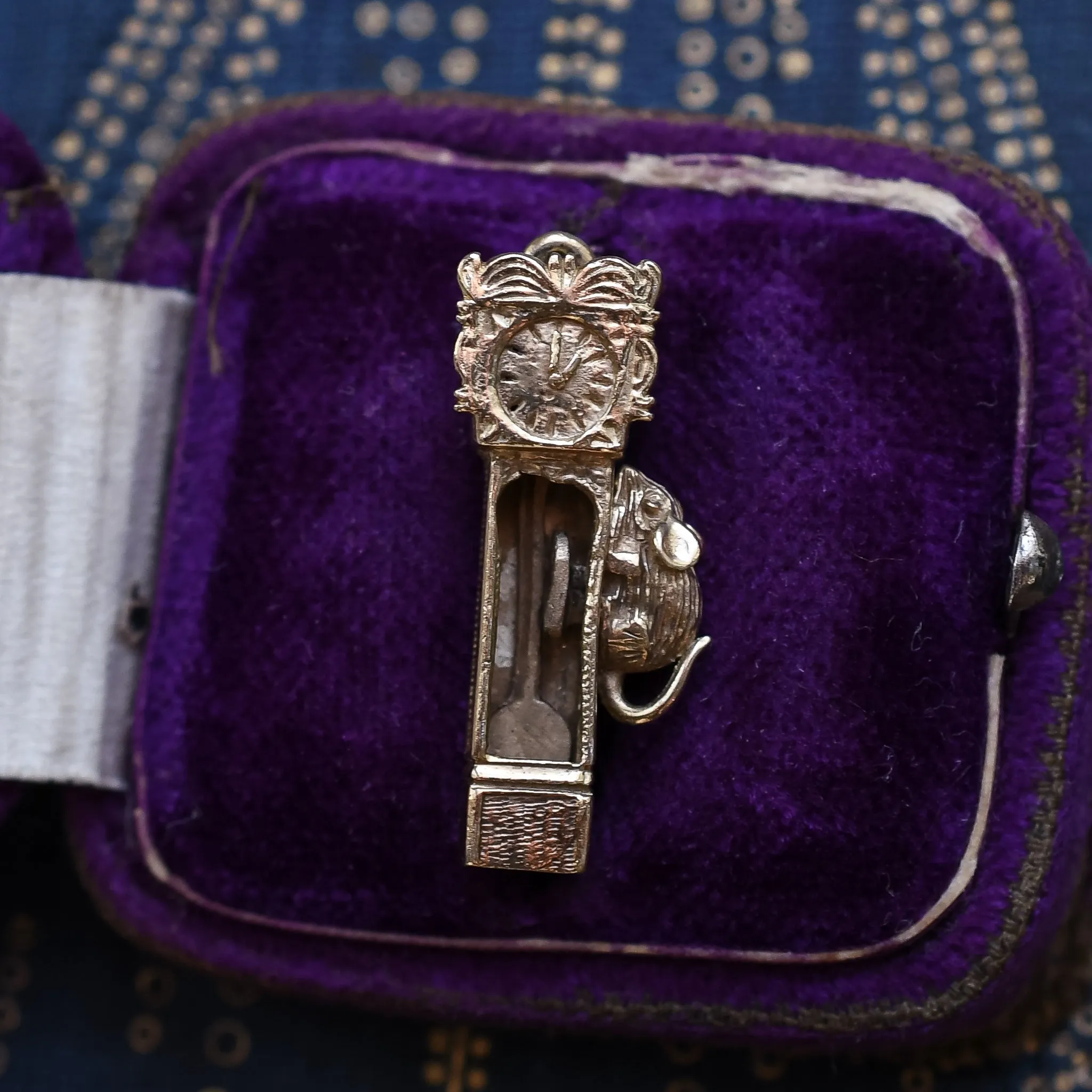 Vintage Gold "Hickory Dickory Dock" Charm