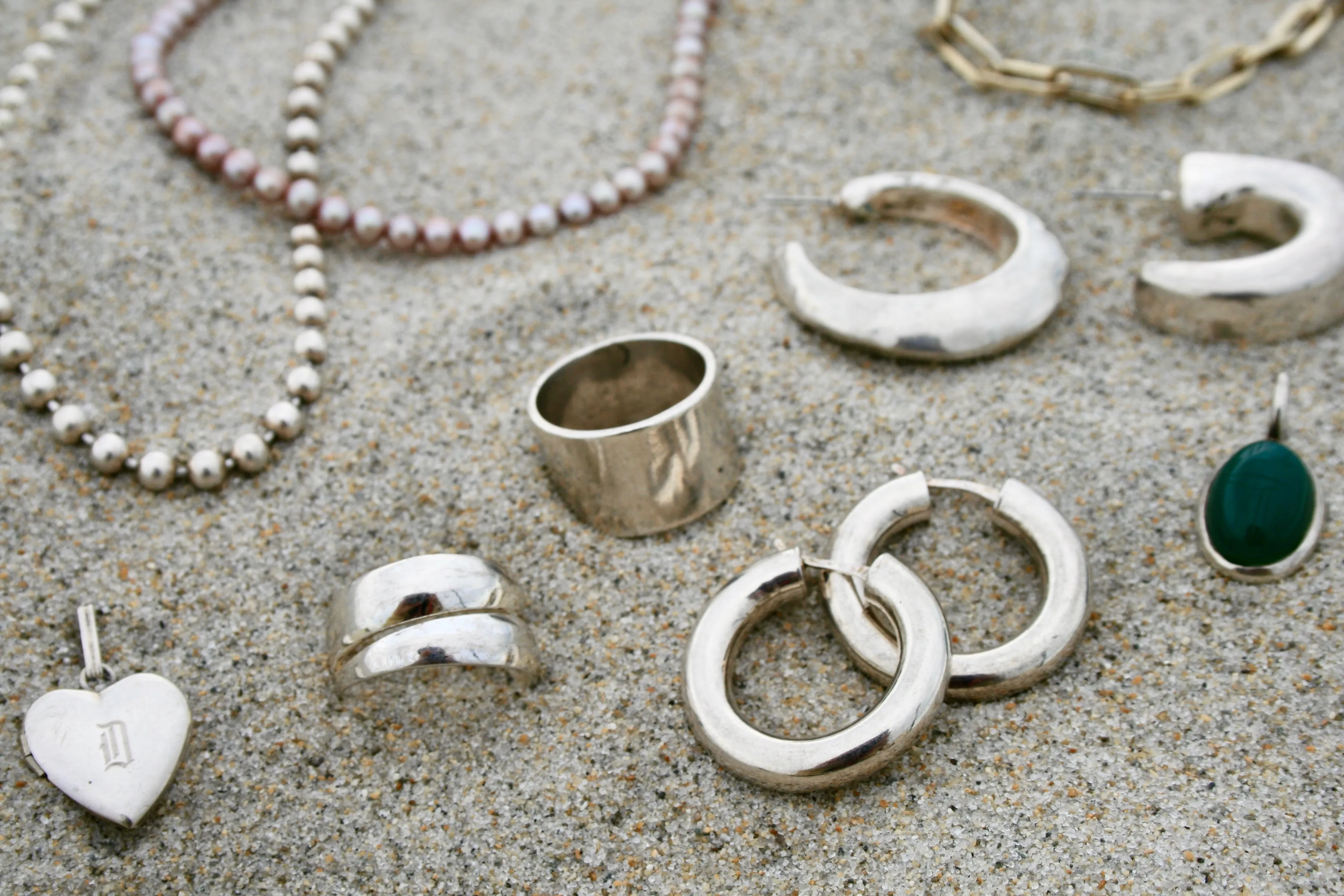 Vintage Medium Tube Hoops