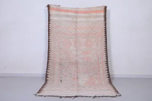 Vintage Moroccan Area Rug - 4.6 x 8.9 ft | Timeless Artisan Design