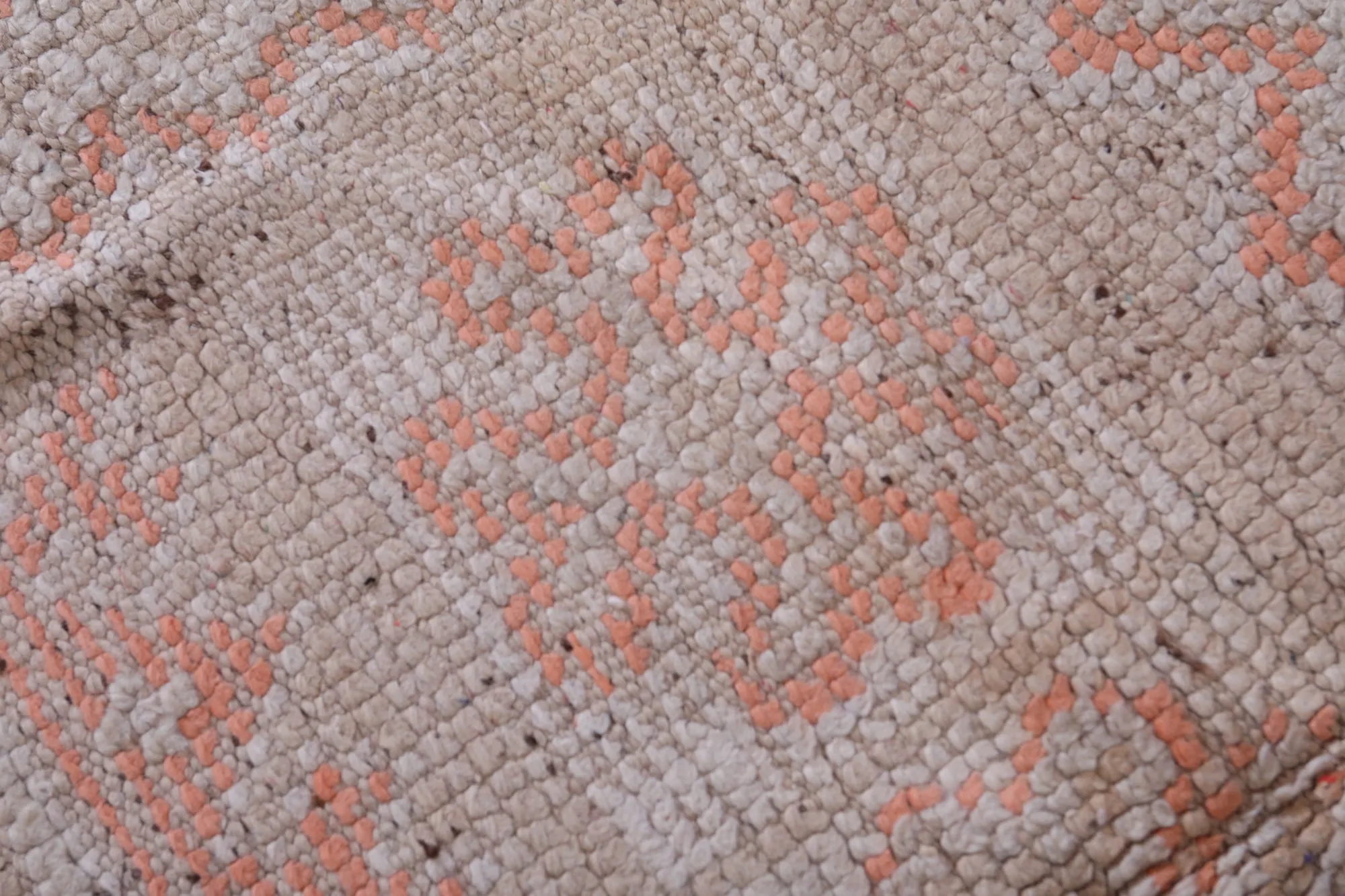 Vintage Moroccan Area Rug - 4.6 x 8.9 ft | Timeless Artisan Design