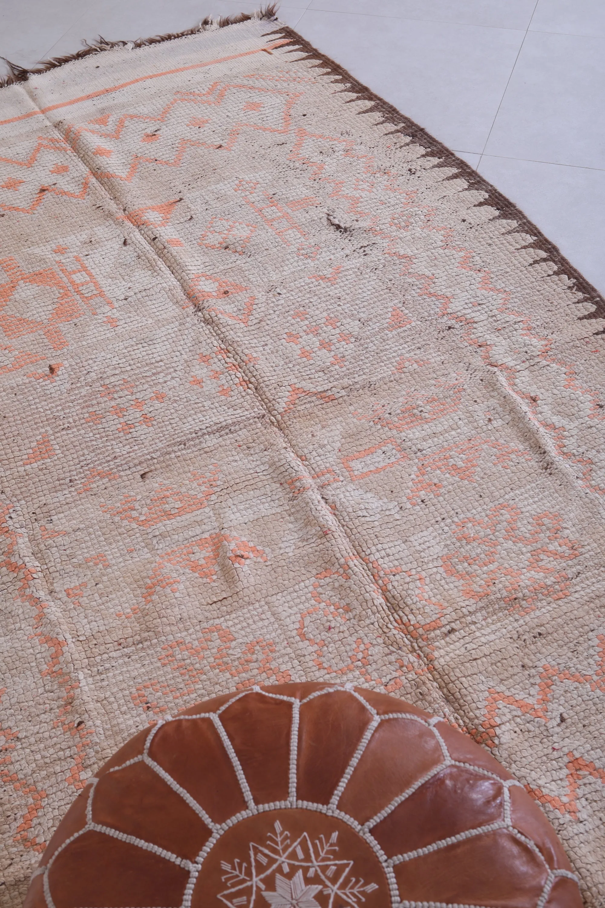 Vintage Moroccan Area Rug - 4.6 x 8.9 ft | Timeless Artisan Design