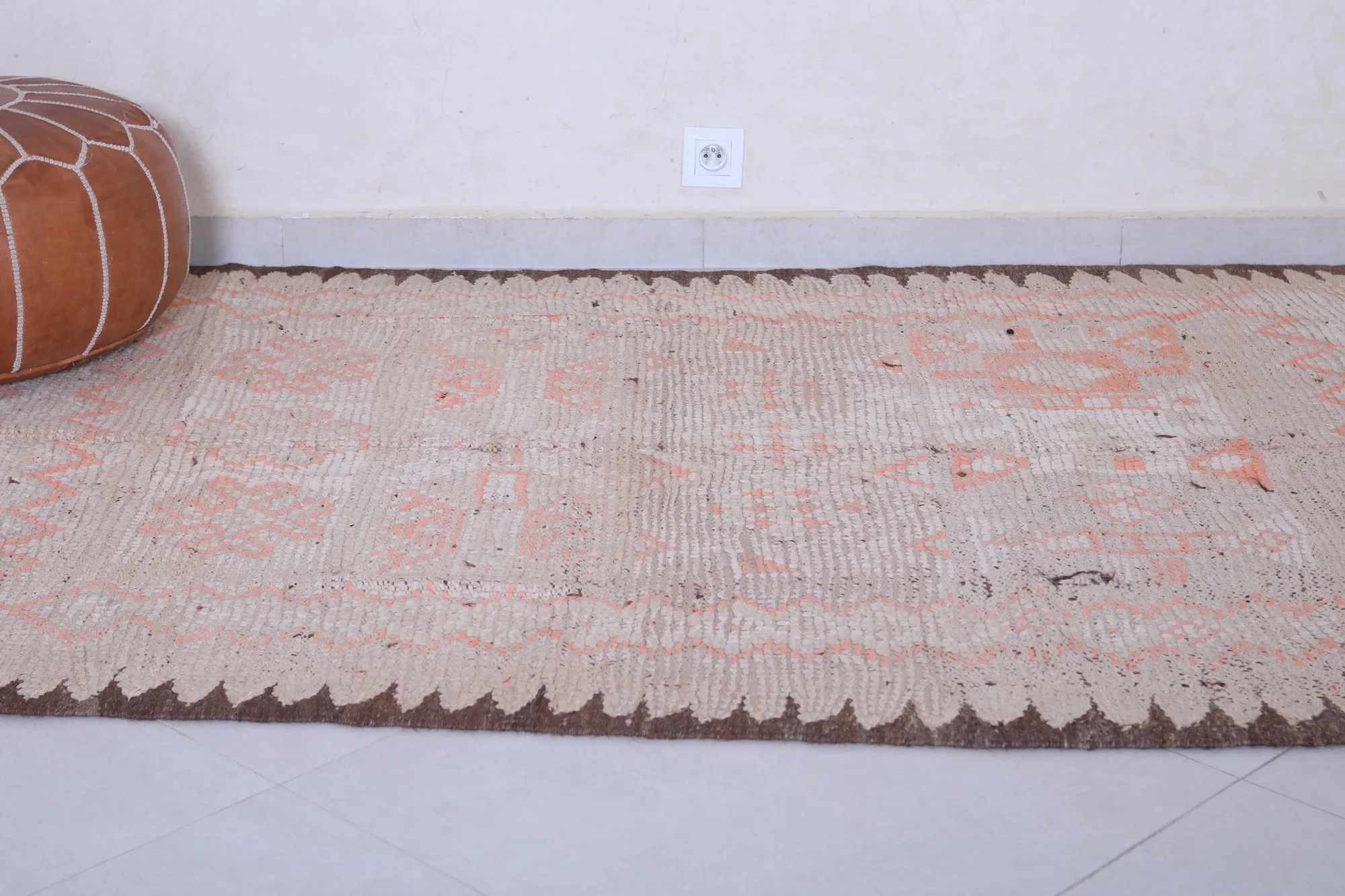 Vintage Moroccan Area Rug - 4.6 x 8.9 ft | Timeless Artisan Design