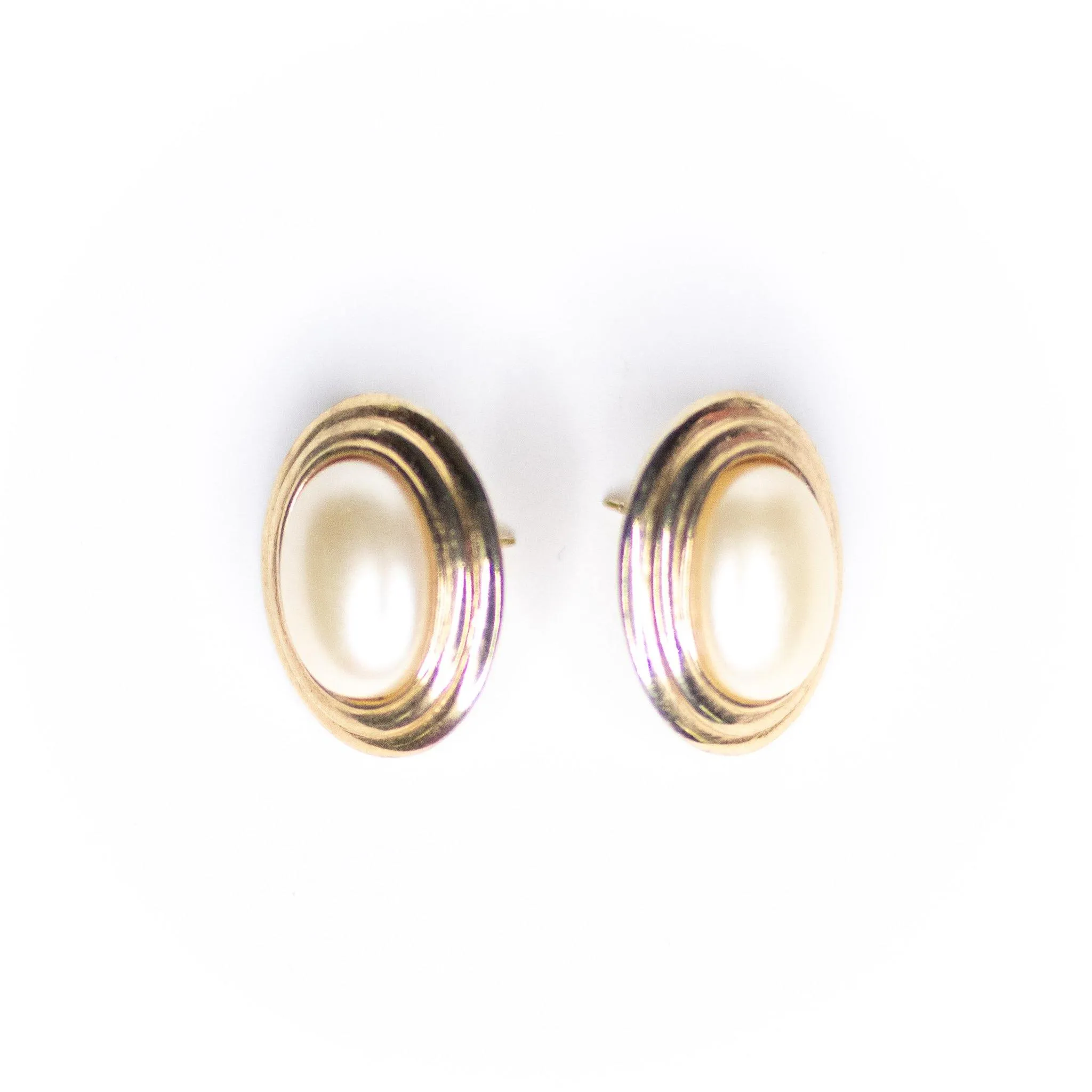 Vintage Oval Pearl and Gold Earrings