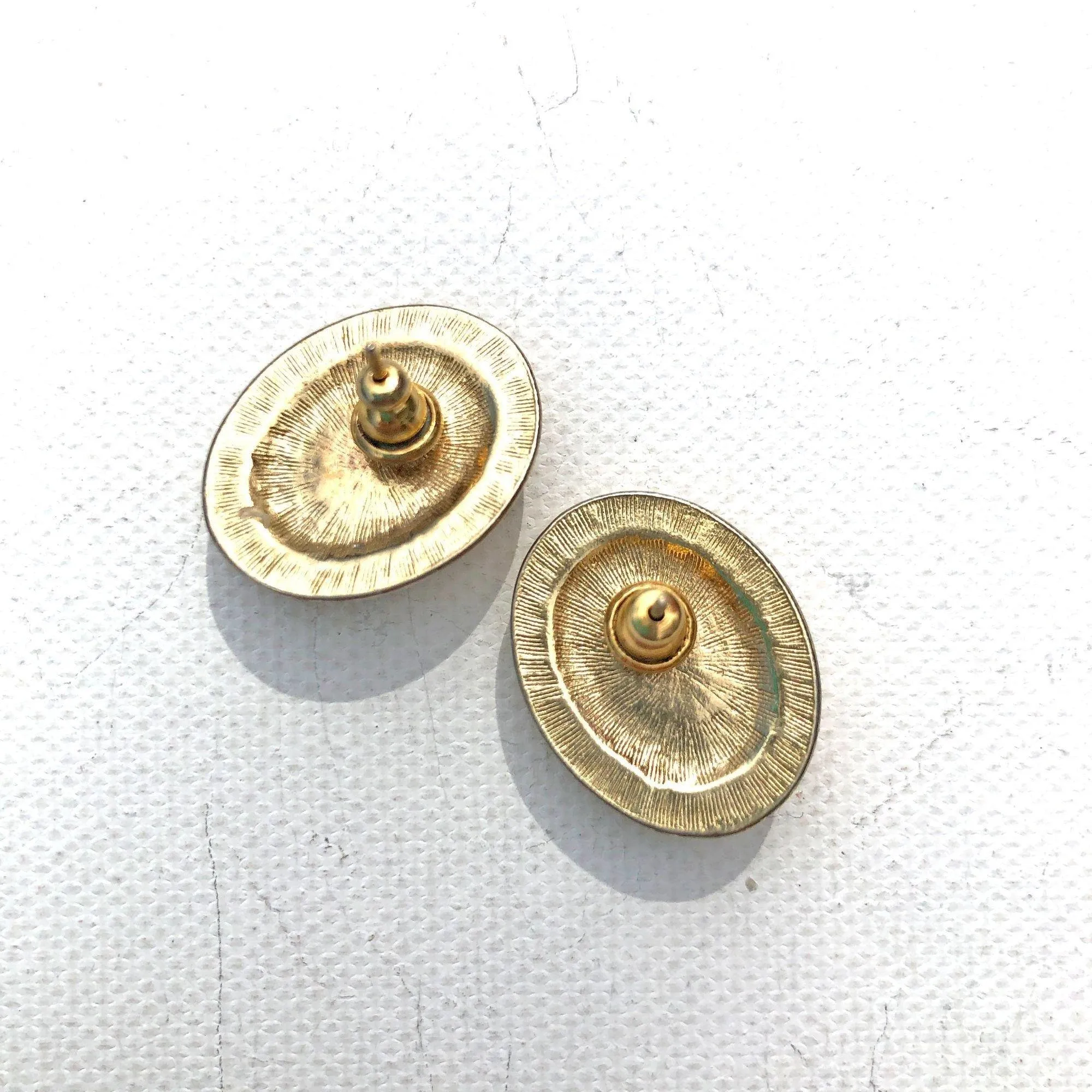 Vintage Oval Pearl and Gold Earrings