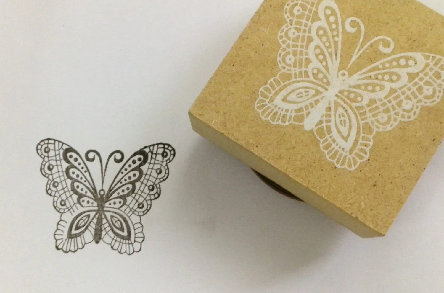 Wood mounted Rubber Stamp - Crowns, Eiffel towers, butterfly & lace illustration