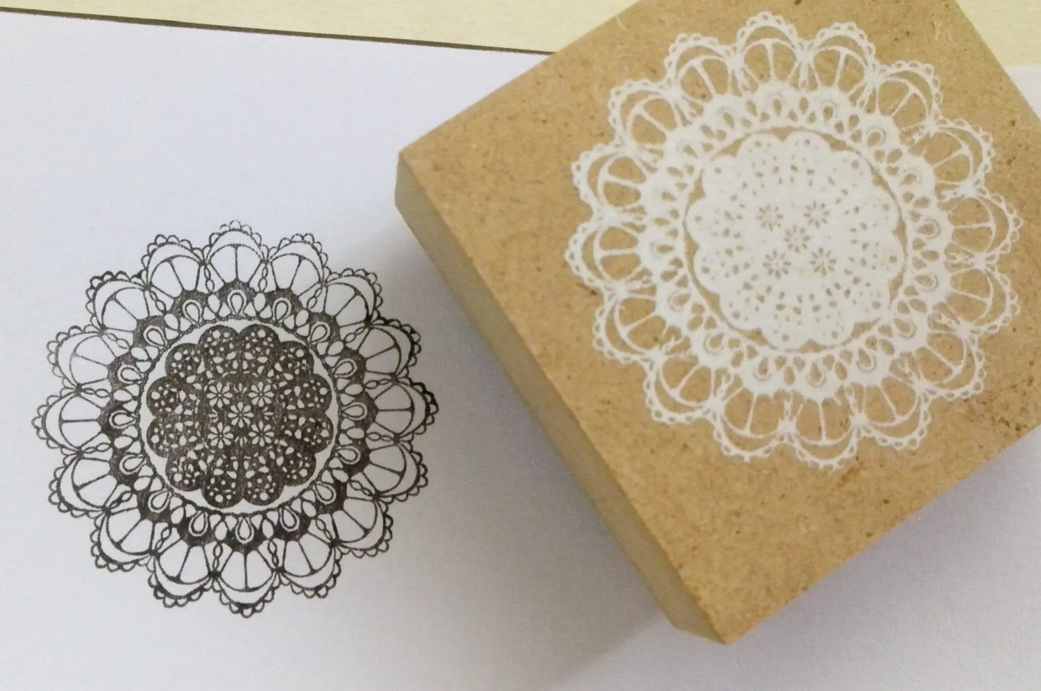 Wood mounted Rubber Stamp - Crowns, Eiffel towers, butterfly & lace illustration